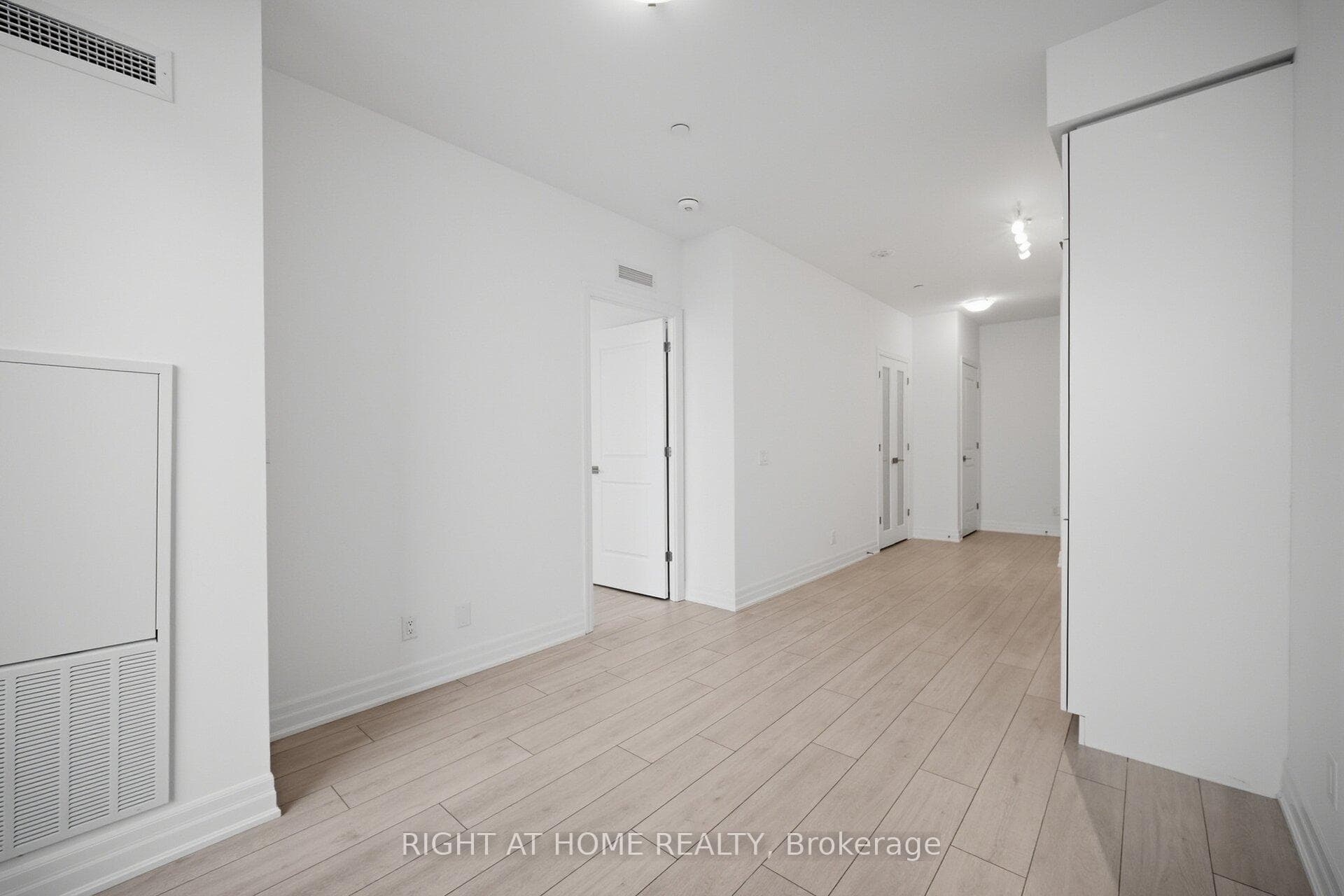 30 Elm Drive Unit 3906 photo 16