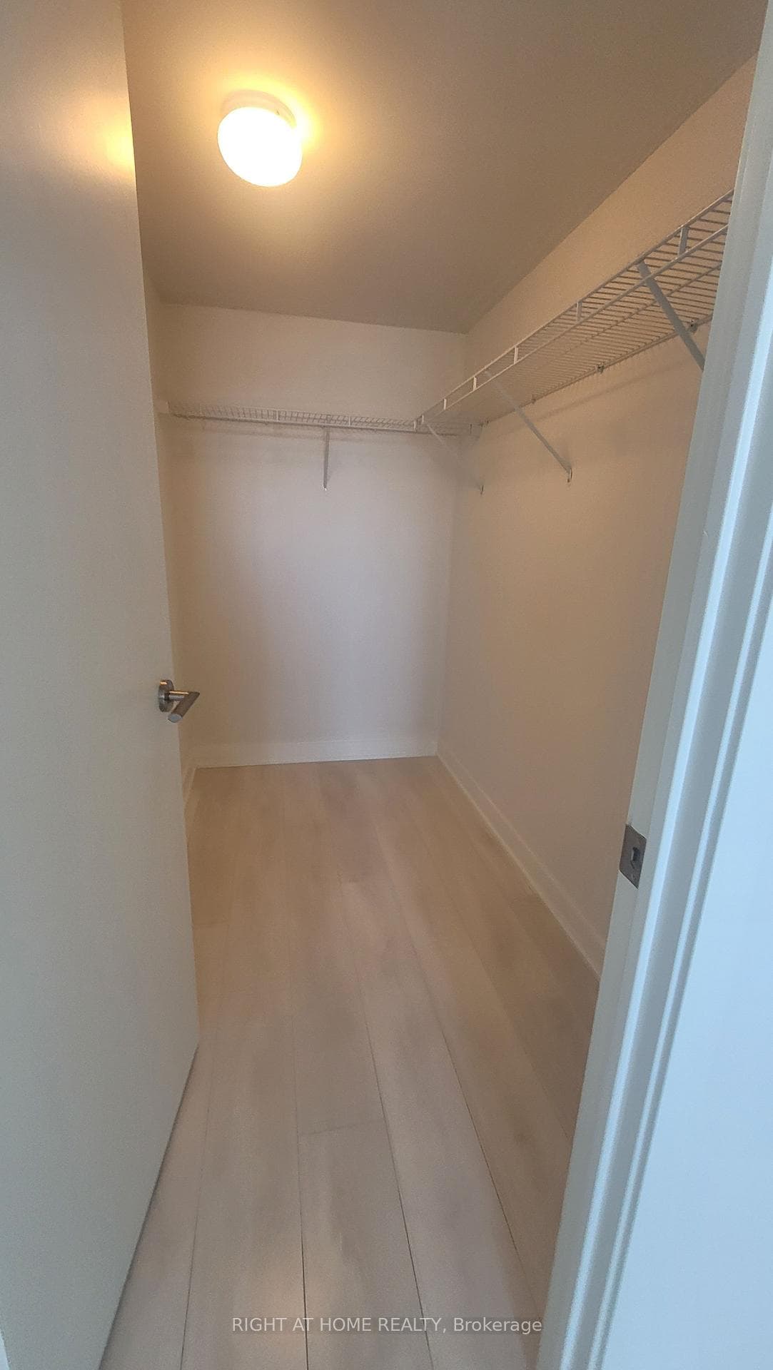 Walk-in closet