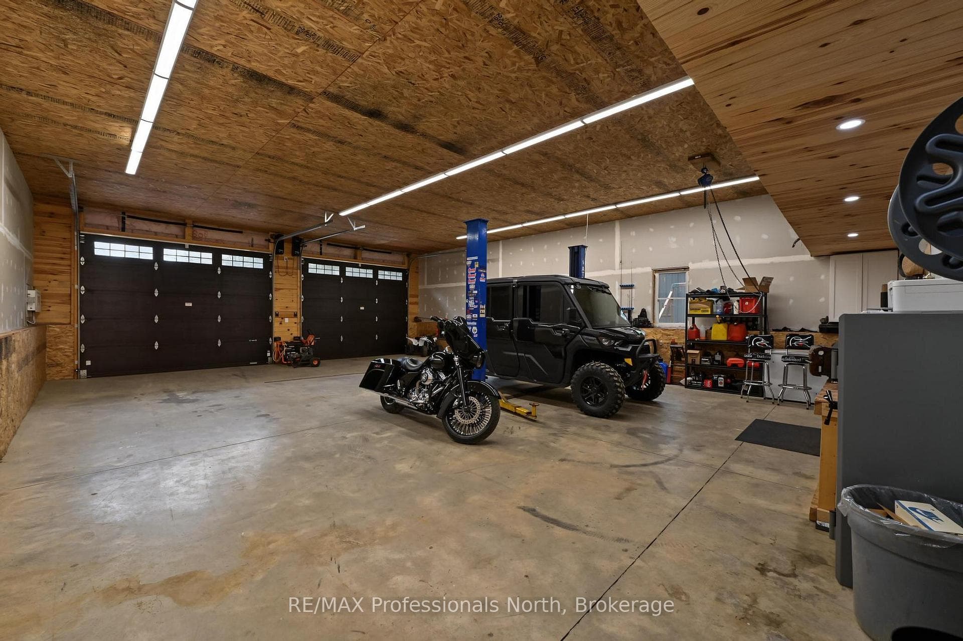 1541 Bobcaygeon Road photo 30
