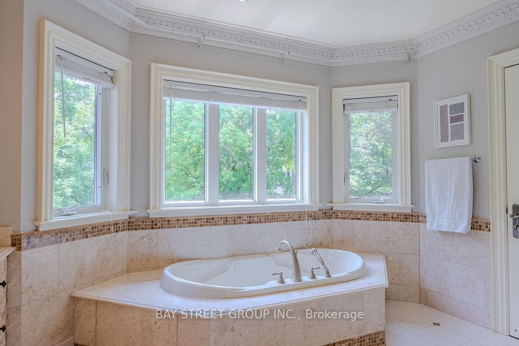 205 Greenfield Avenue photo 33