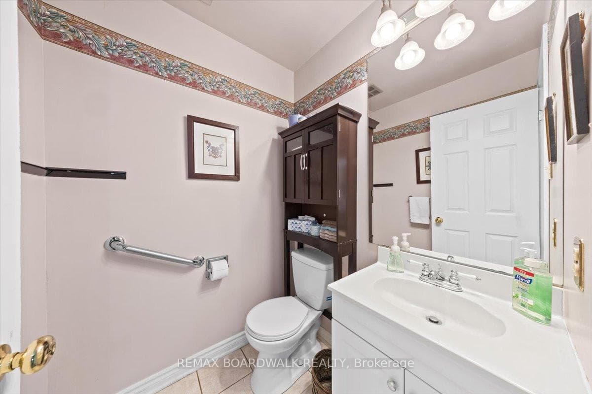 13 Pommel Crescent photo 16