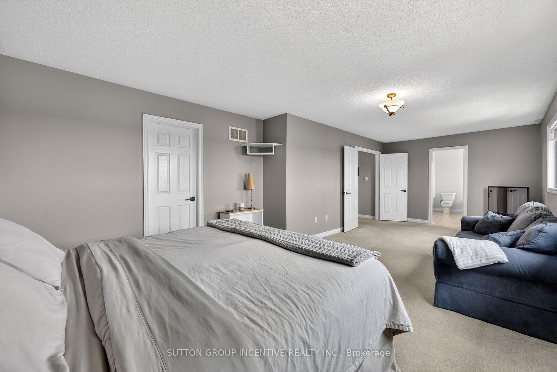 26 Prince Of Wales Drive photo 17