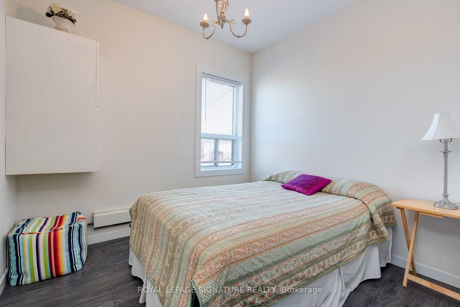 3224 Danforth Avenue Unit 3 photo 8