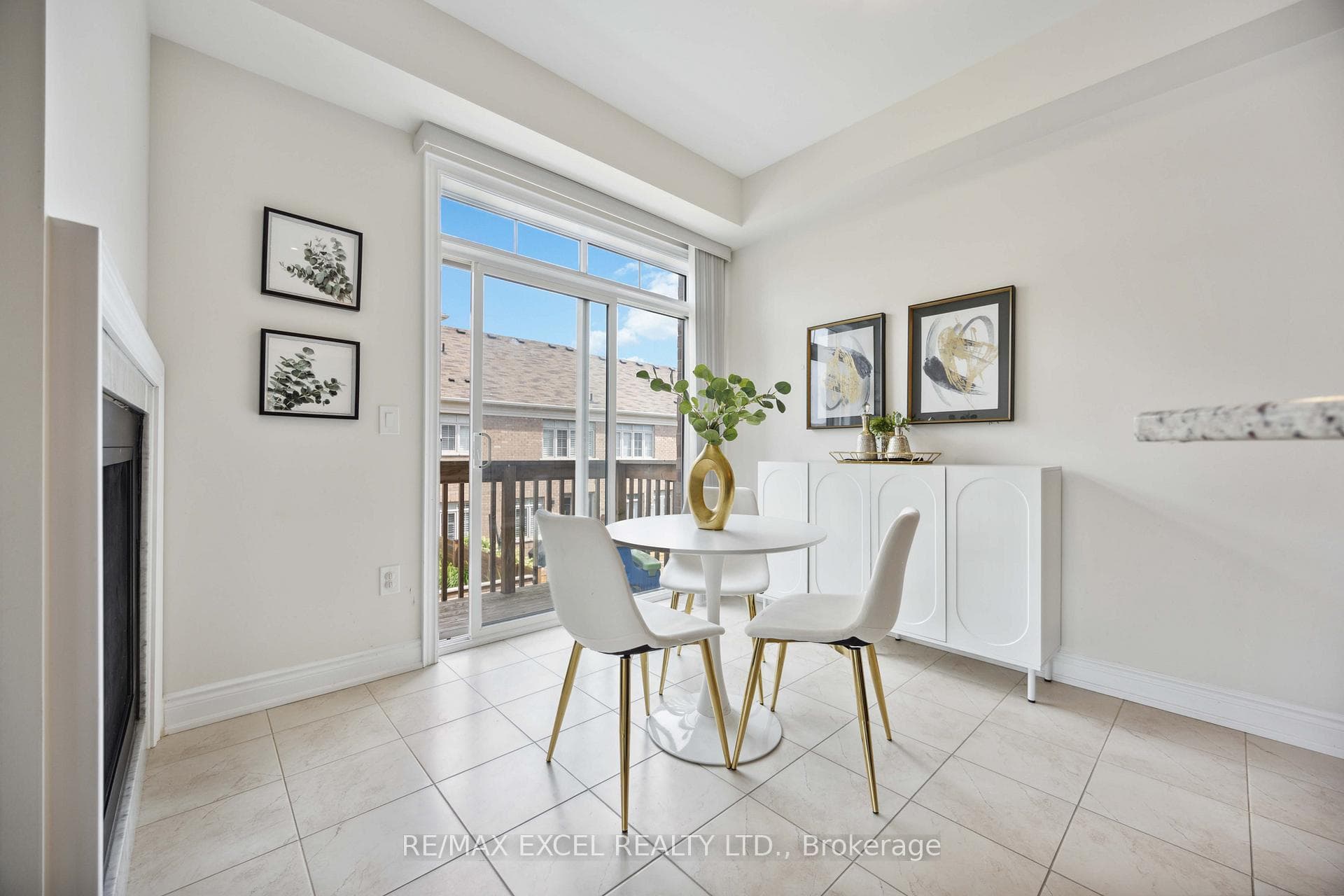 18 Ruffle Lane photo 15
