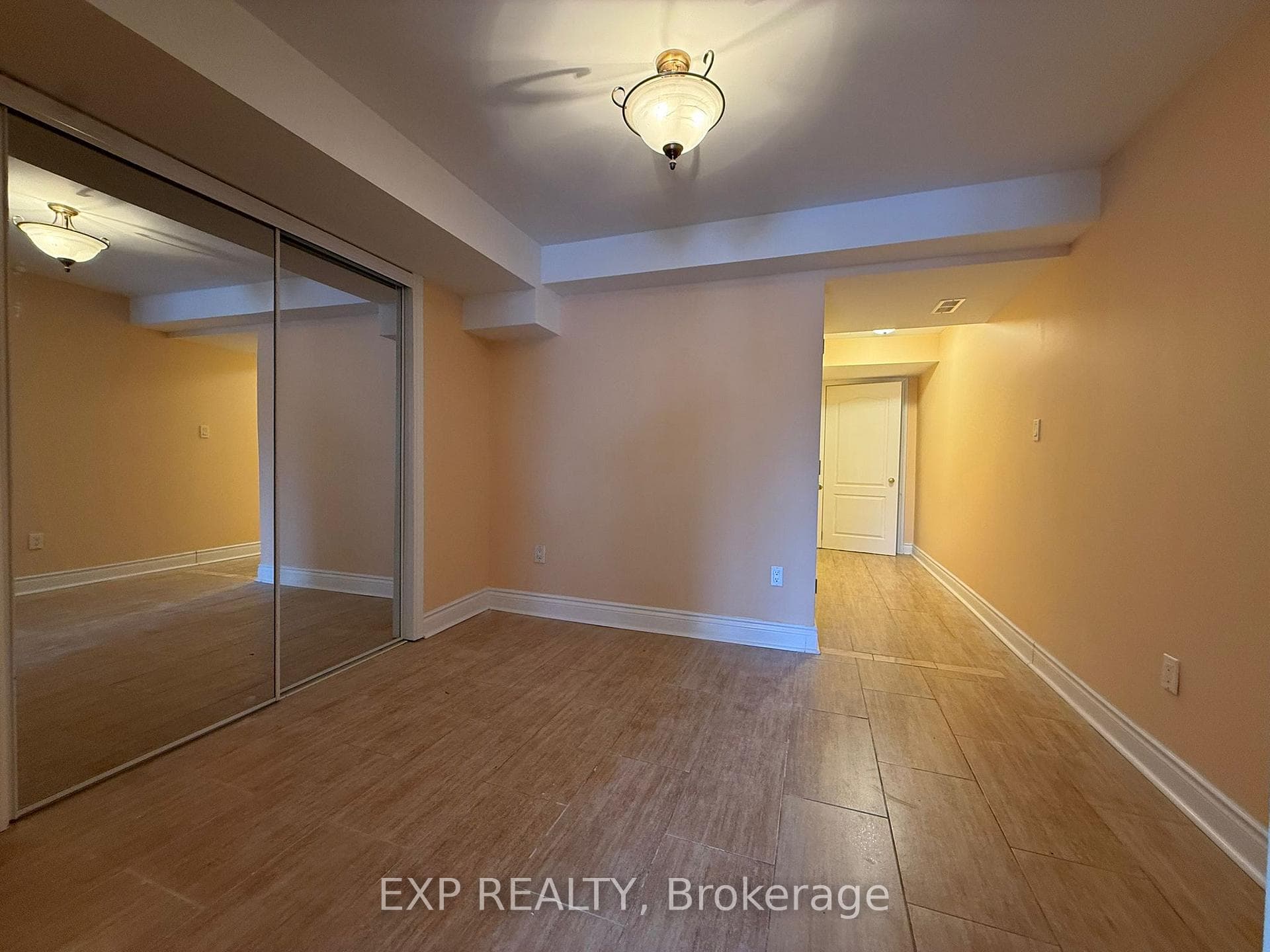 67 Ames Crescent Unit BSMT photo 8