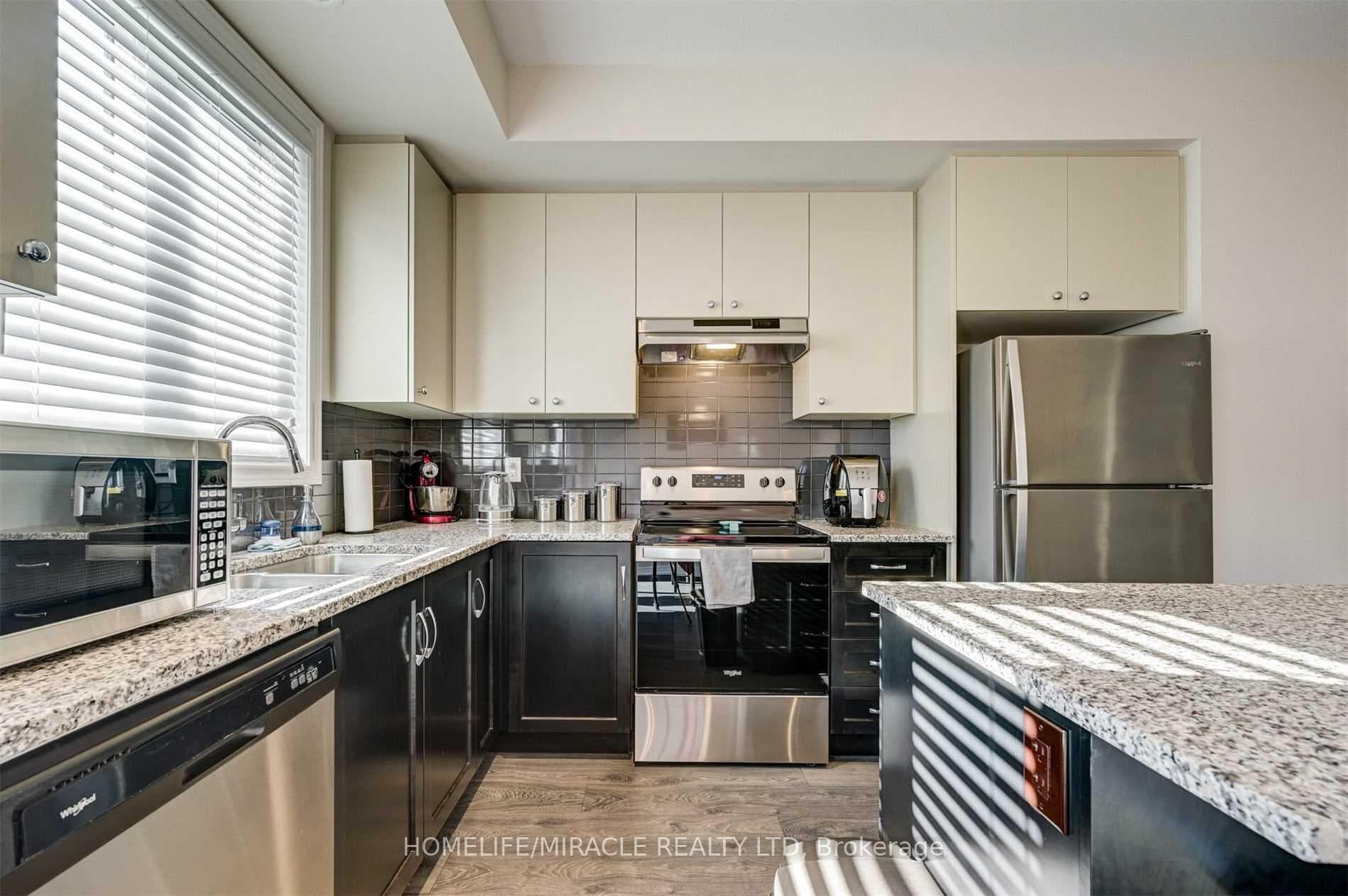 16 Hibiscus Lane photo 22