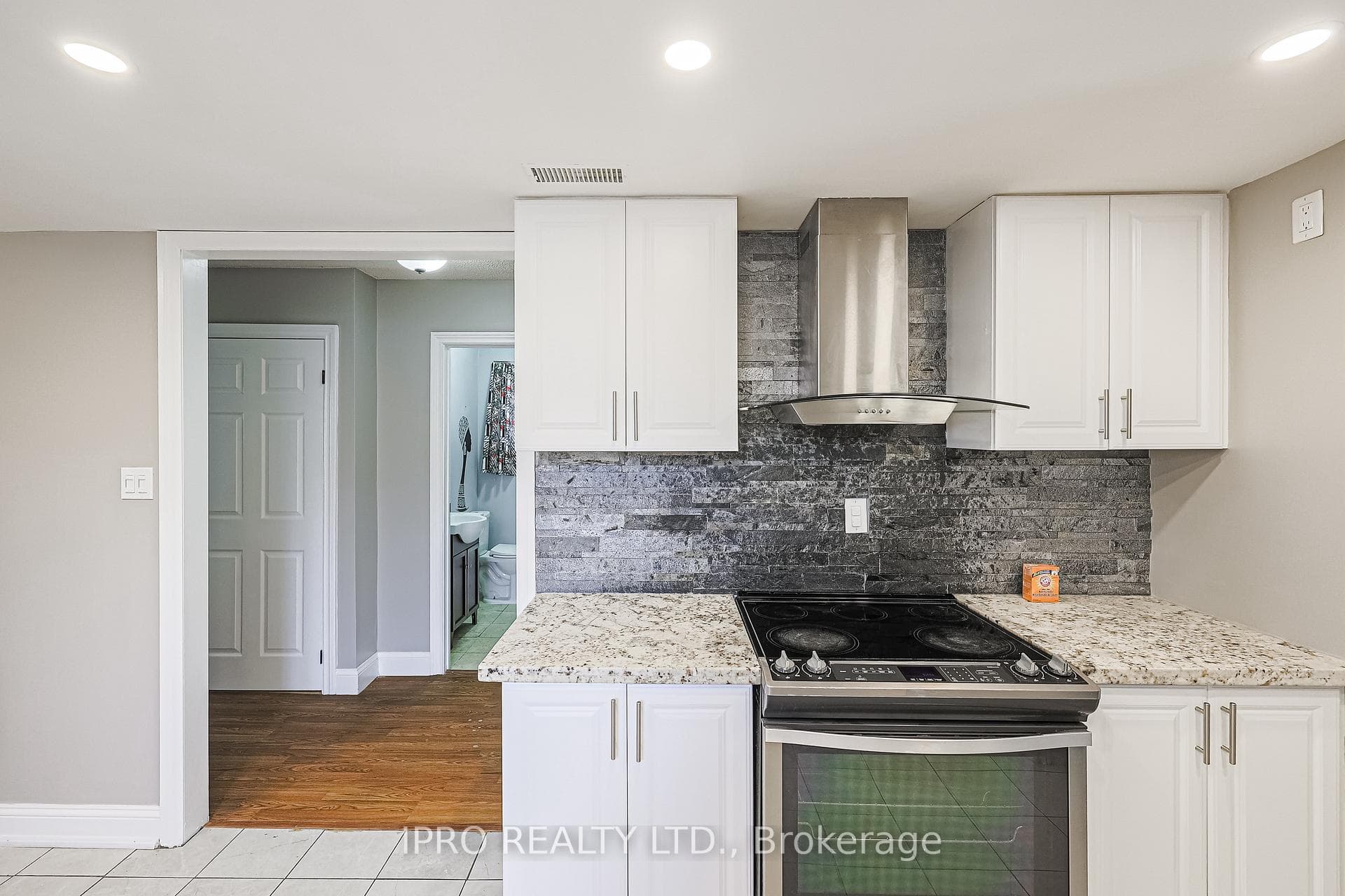 278 Dickens Drive photo 9