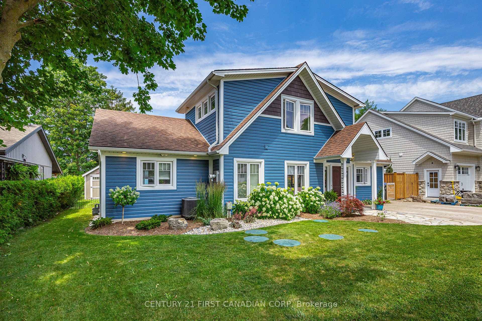 71257 Elizabeth Street photo 4