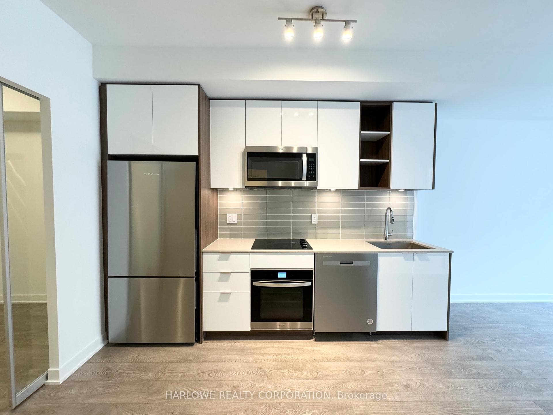 543 Richmond Street Unit 601 photo 1