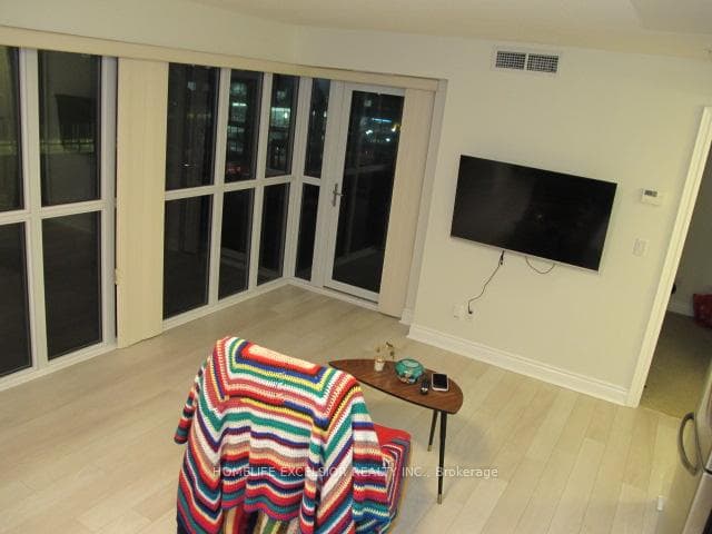 28 ted rogers Way Unit 411 photo 10