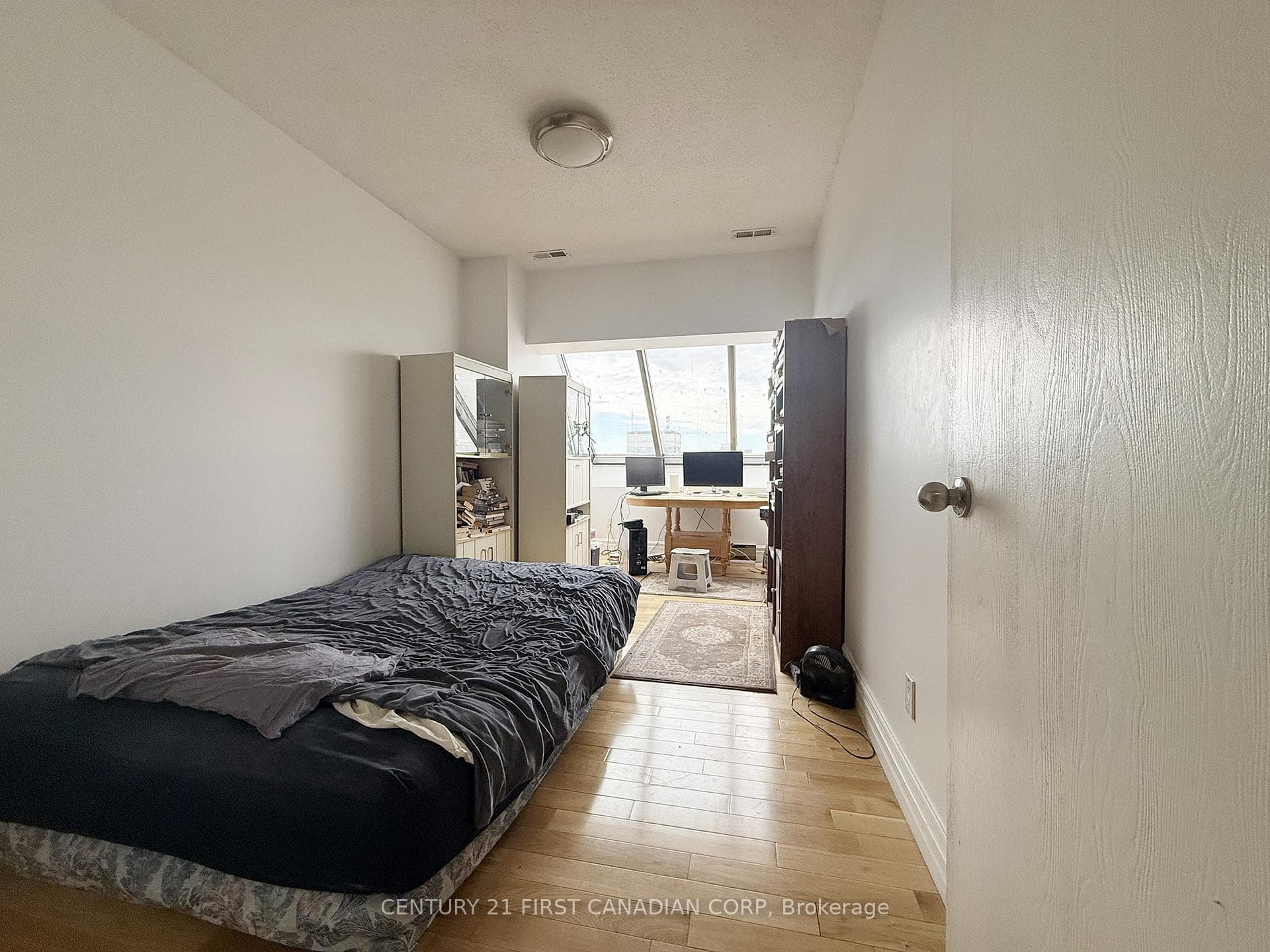 389 Dundas Street Unit 2405 photo 9