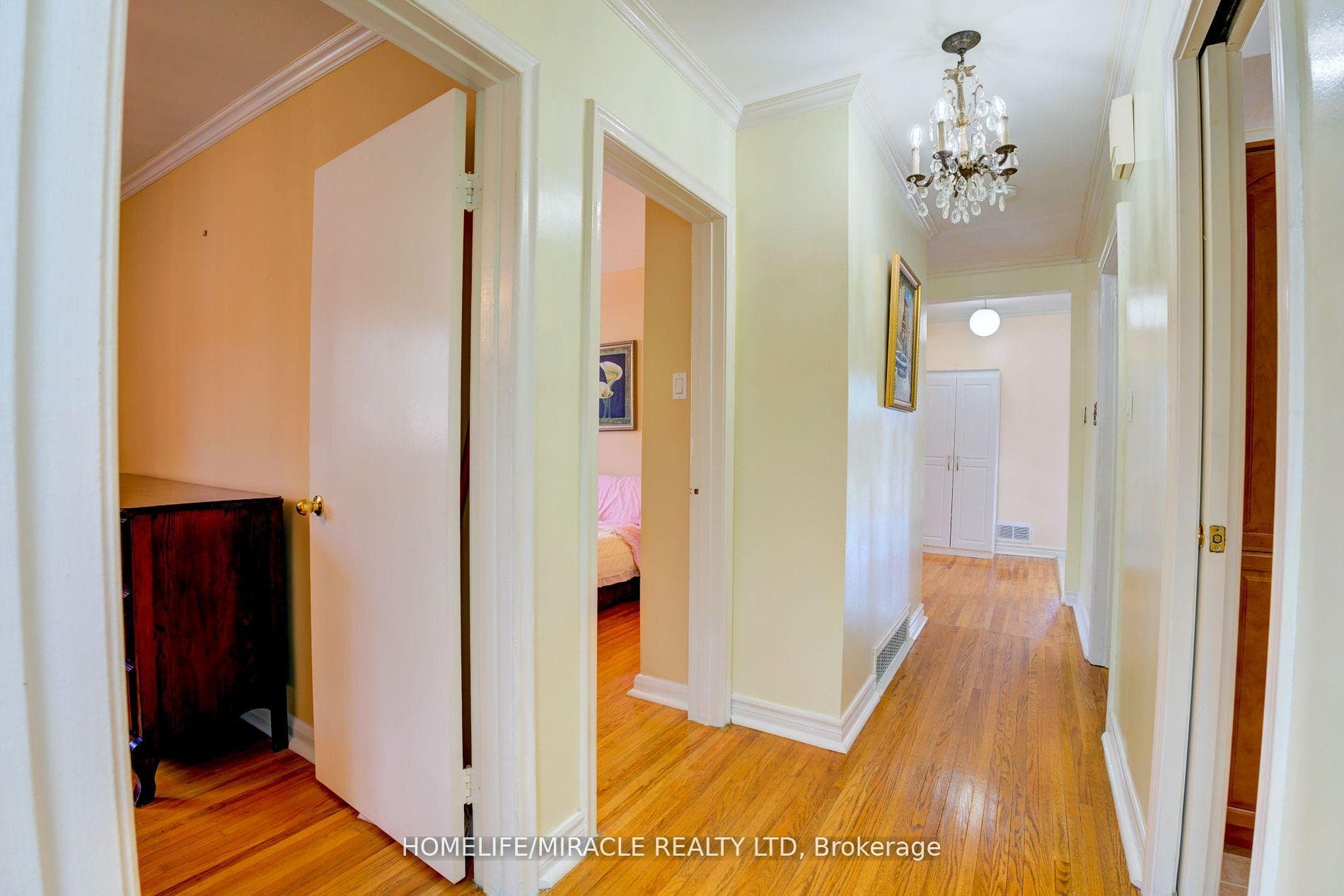 24 Ivanhoe Court photo 11