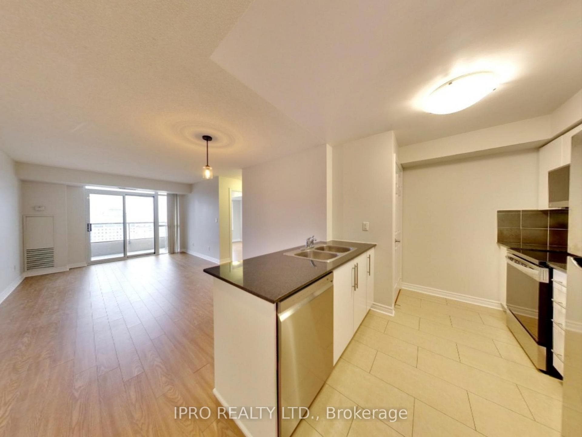 310 Burnhamthorpe Road Unit 2403 photo 17