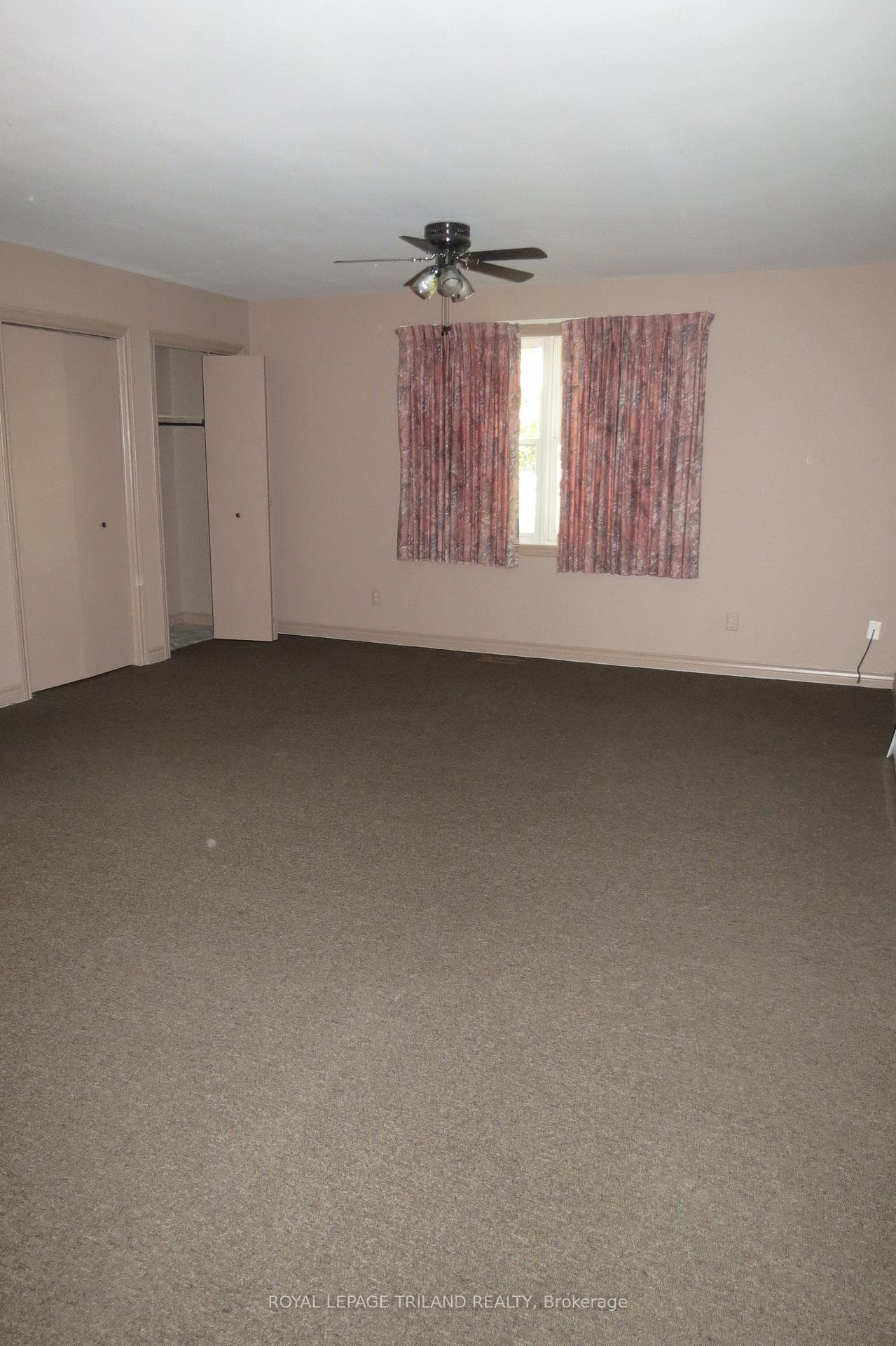 4493 Wonderland Road photo 15