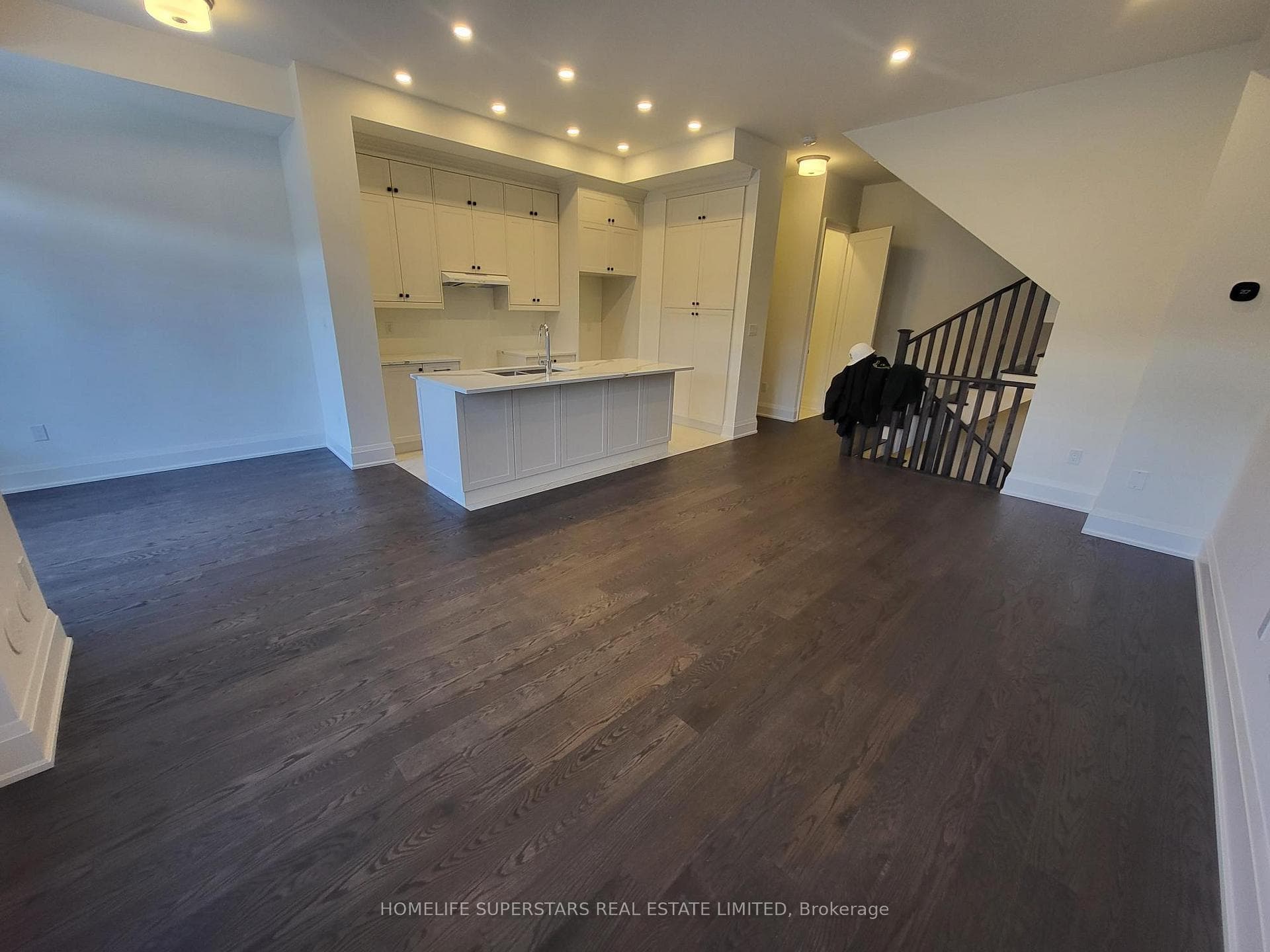 3321 Taha Gardens N/A photo 2