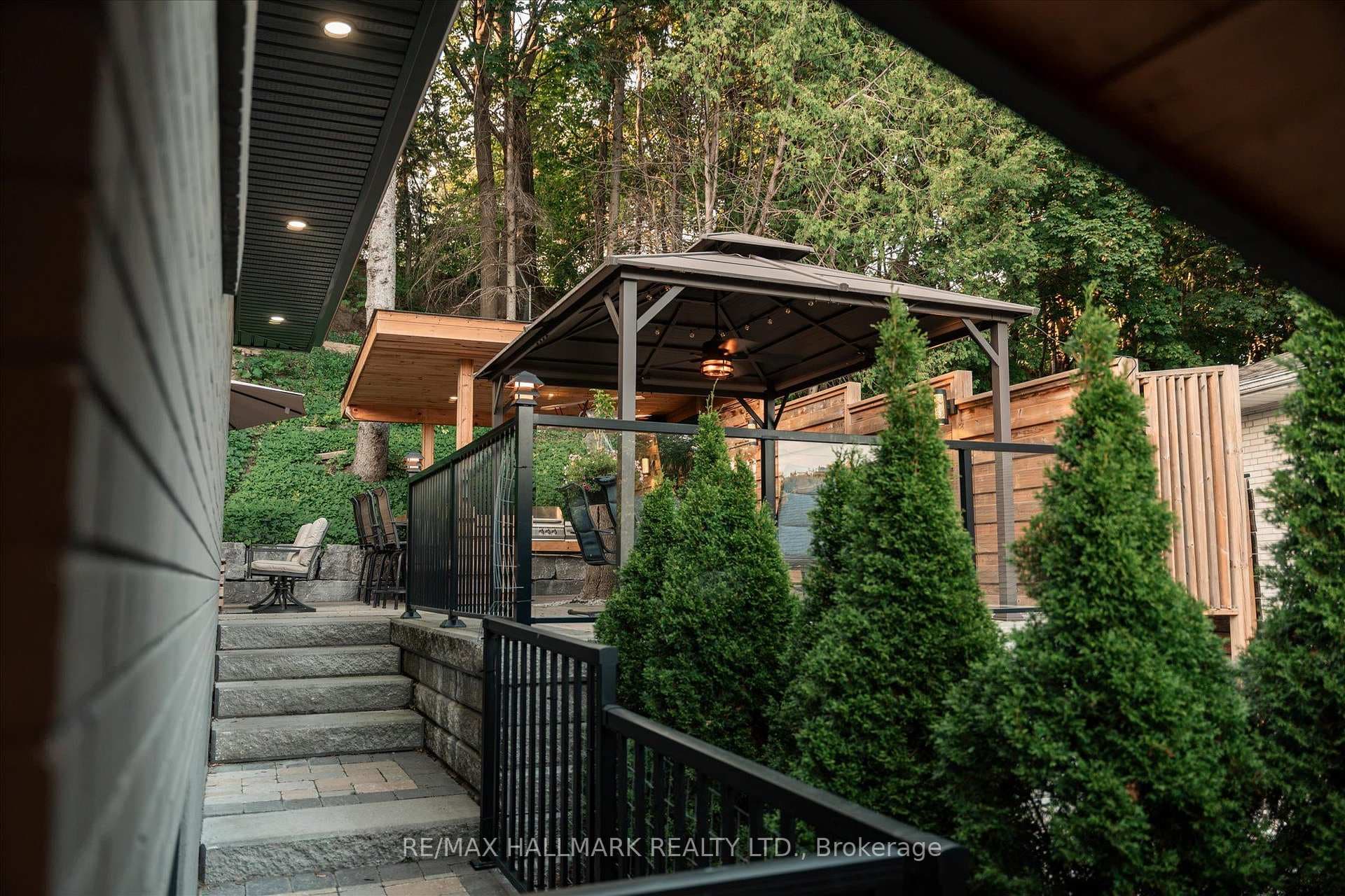 76 Felicity Drive photo 38