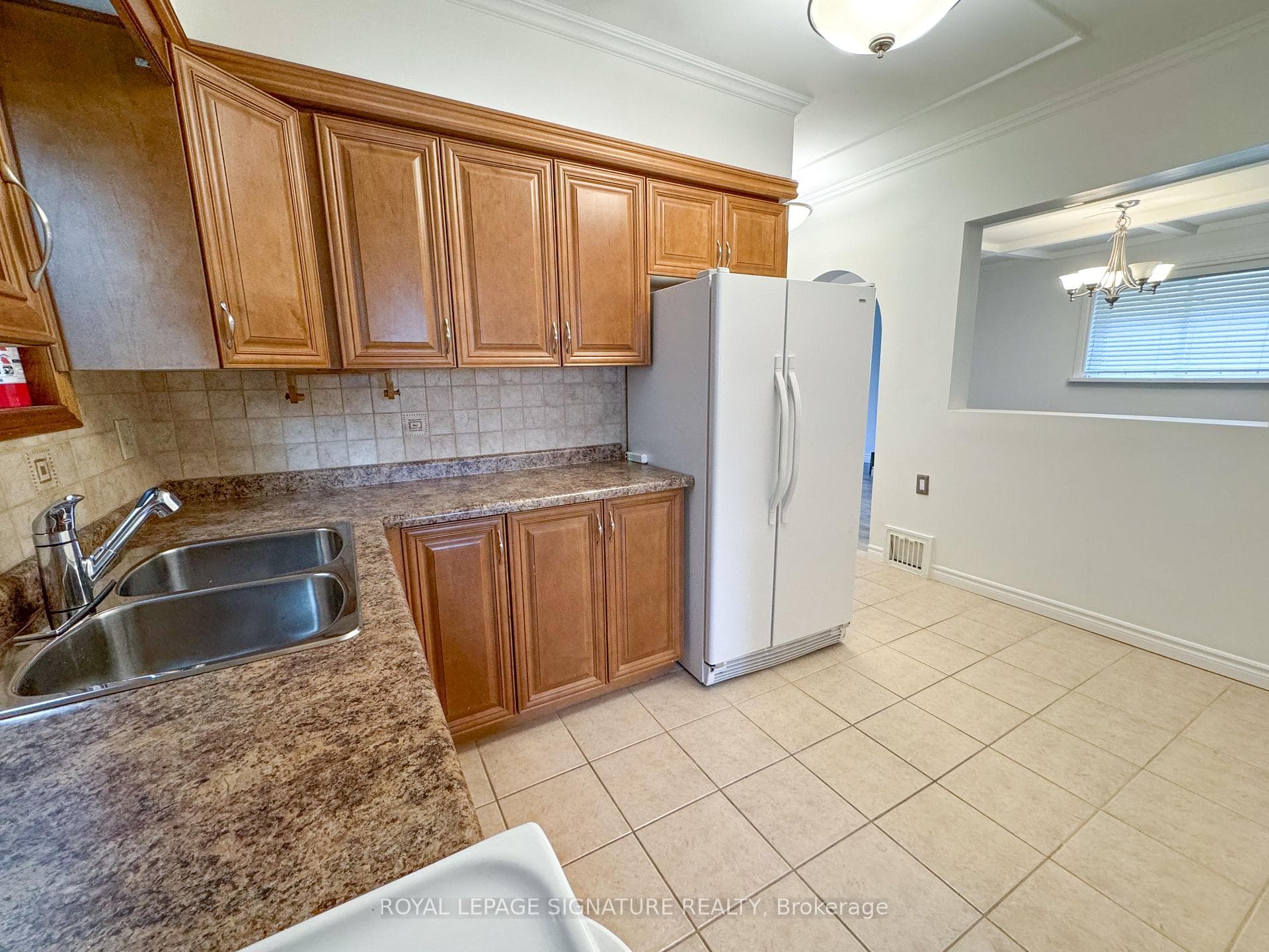 133 Cavell Avenue Unit Main photo 11