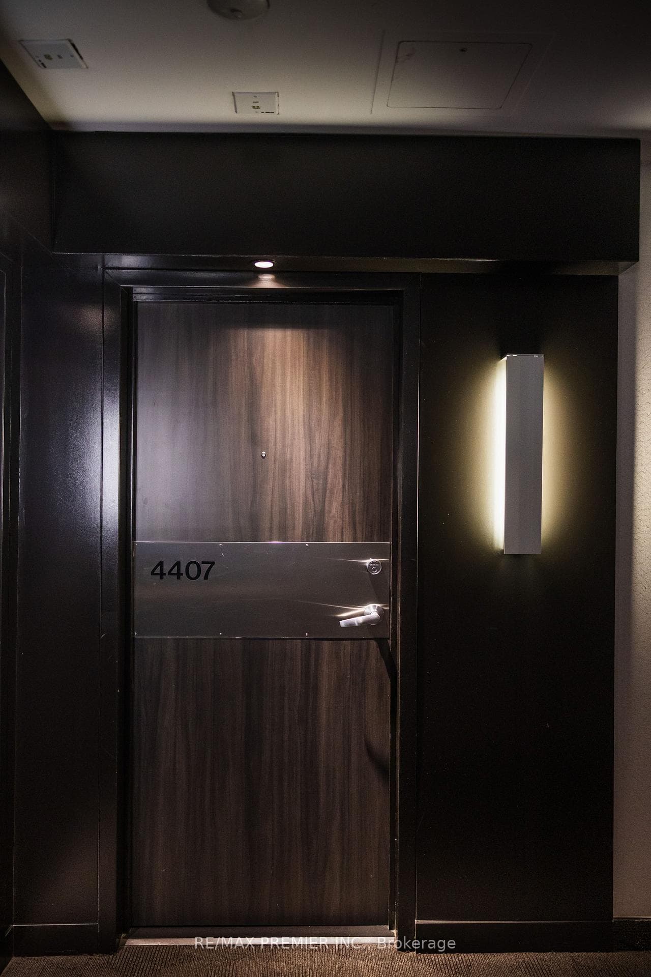 210 Victoria Street Unit 4407 photo 9