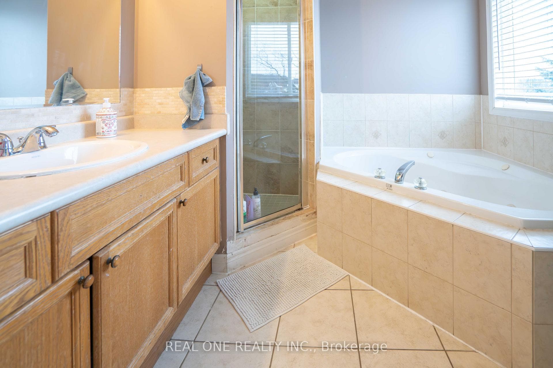 744 Brandenburg Boulevard photo 24
