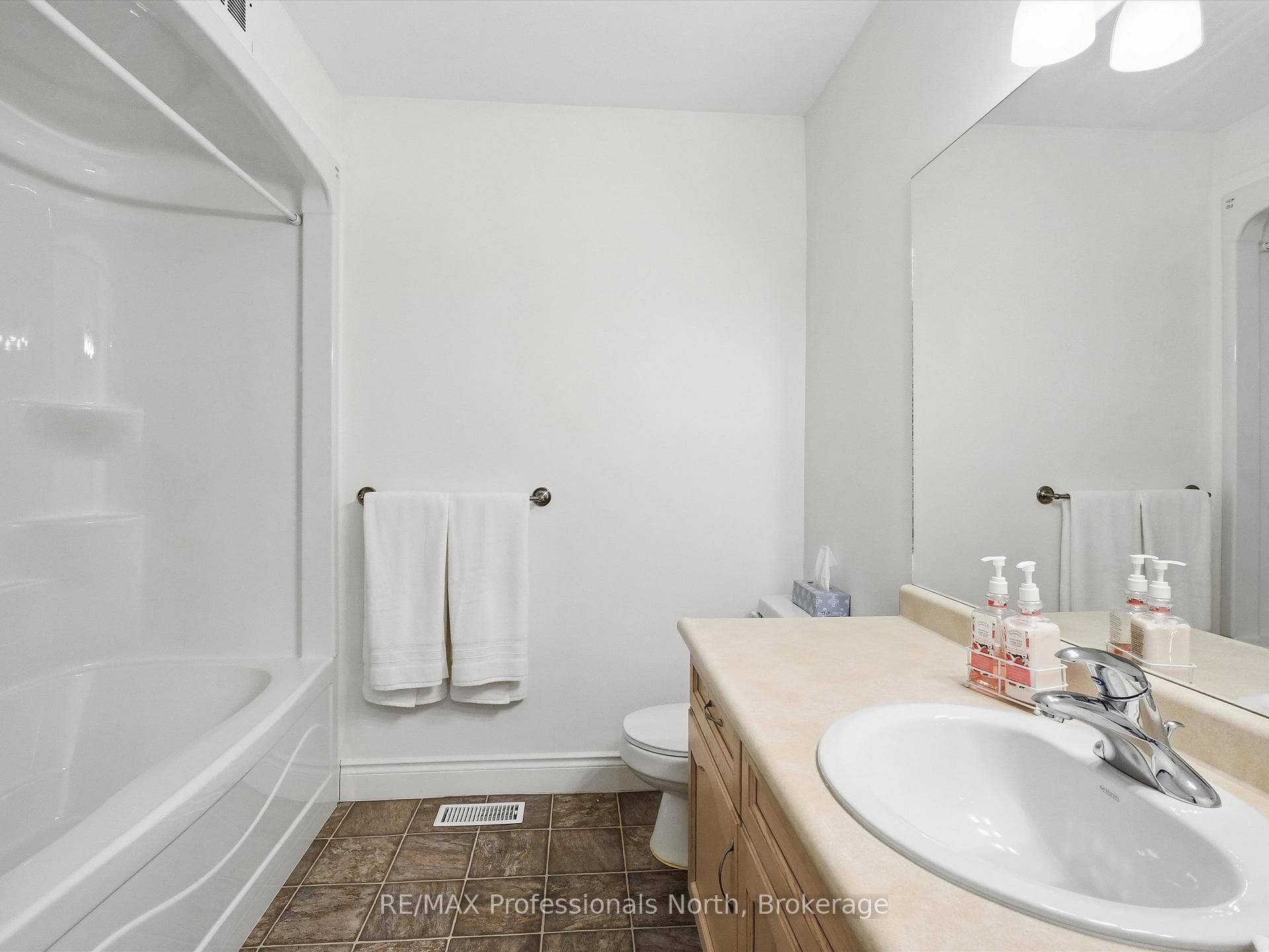 10A Kimberley Avenue Unit 206 photo 15