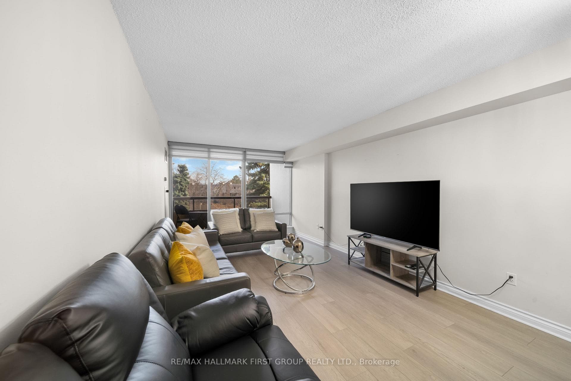 1200 Don Mills Road Unit 303 photo 4