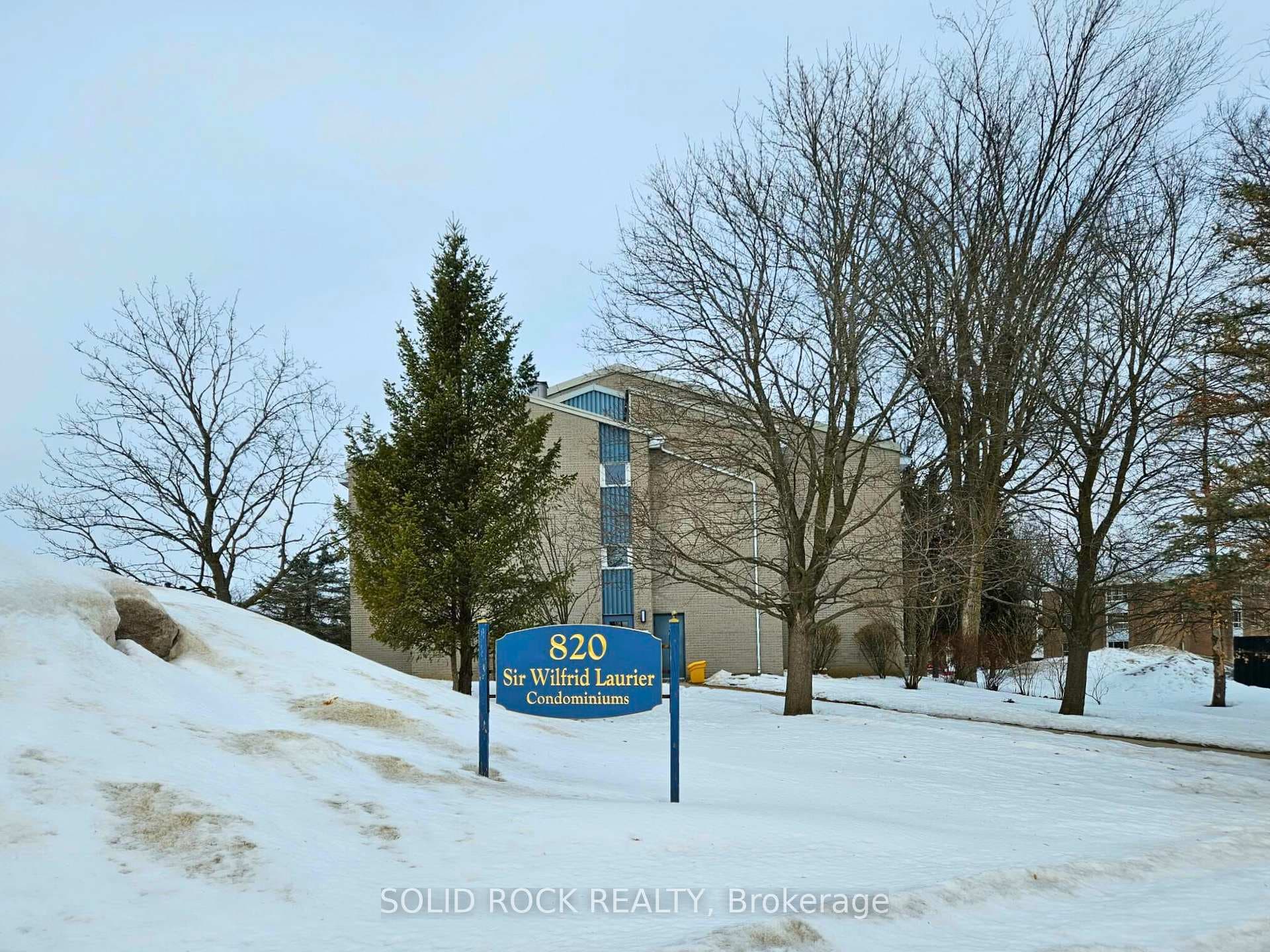 820 Laurier Boulevard Unit 213 photo 2