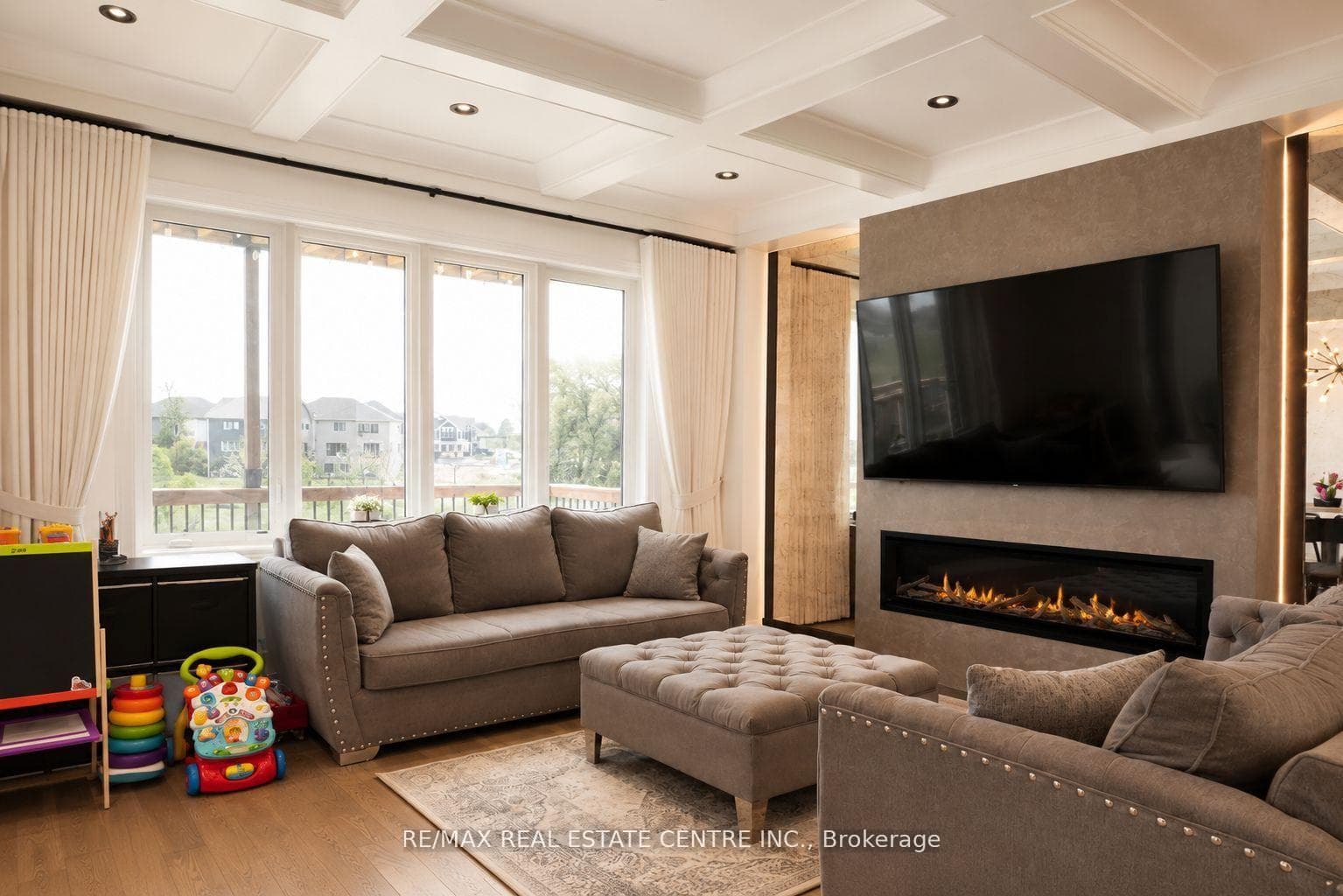 15 Cahill Drive photo 9