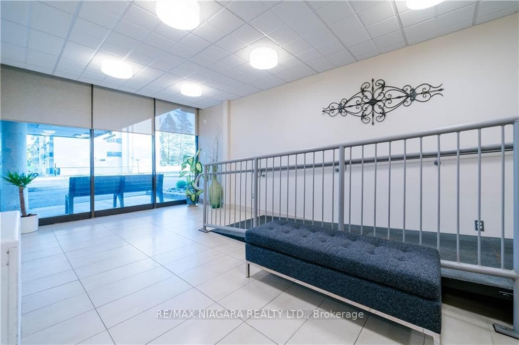 215 Glenridge Avenue Unit 1402 photo 4