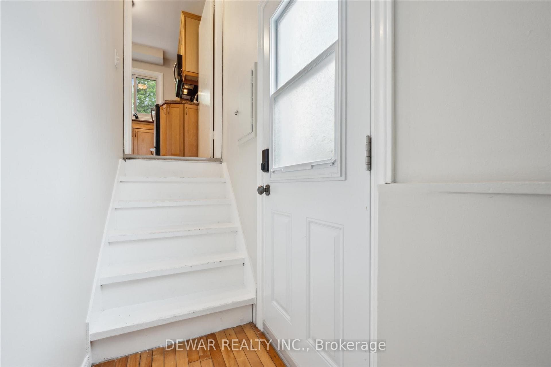 274 Erb Street photo 29