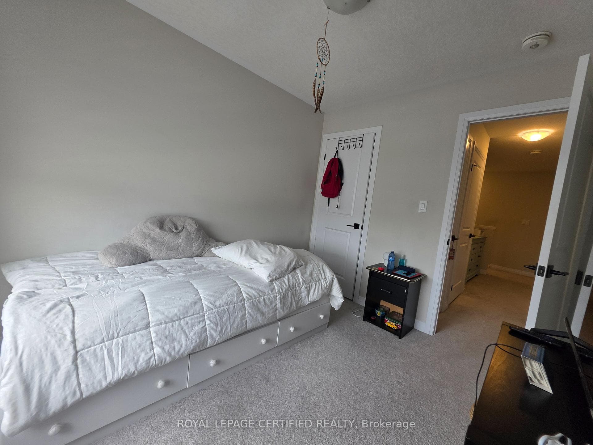 9 Valencia Avenue photo 13