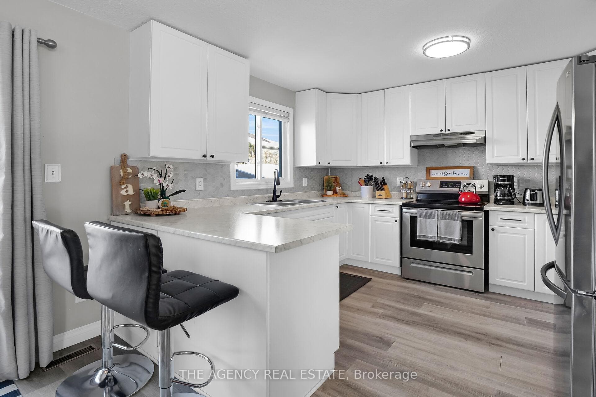 950 Blythwood Road photo 11