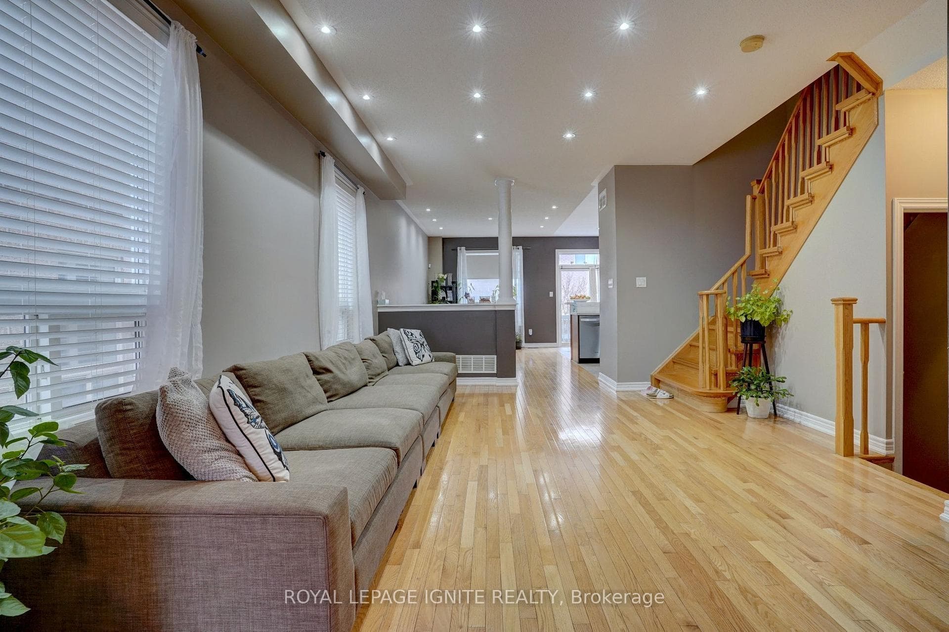 82 Seahorse Avenue photo 4