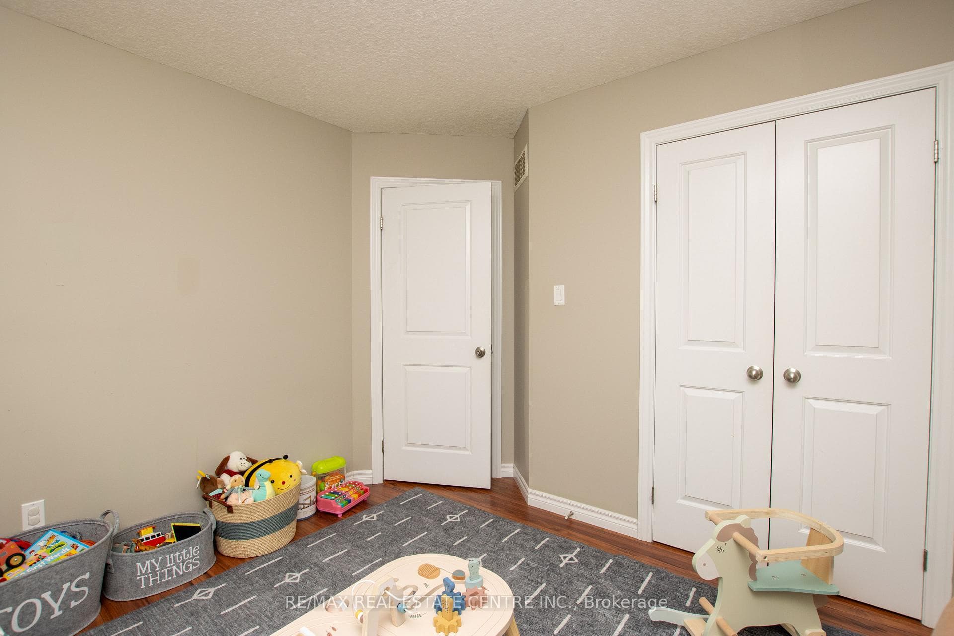 2878 Devon Road photo 11