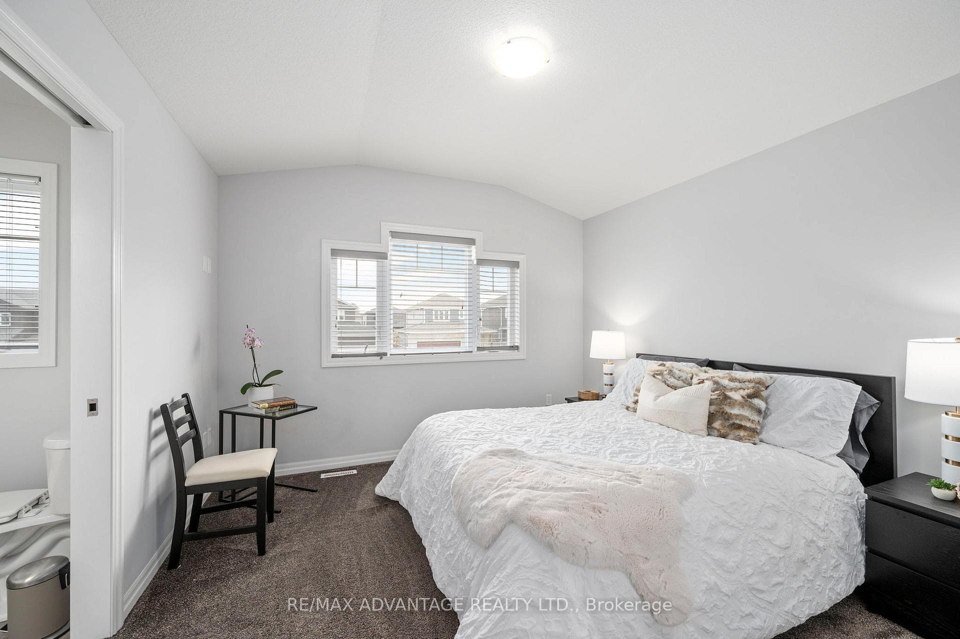 377 Beech Street photo 24