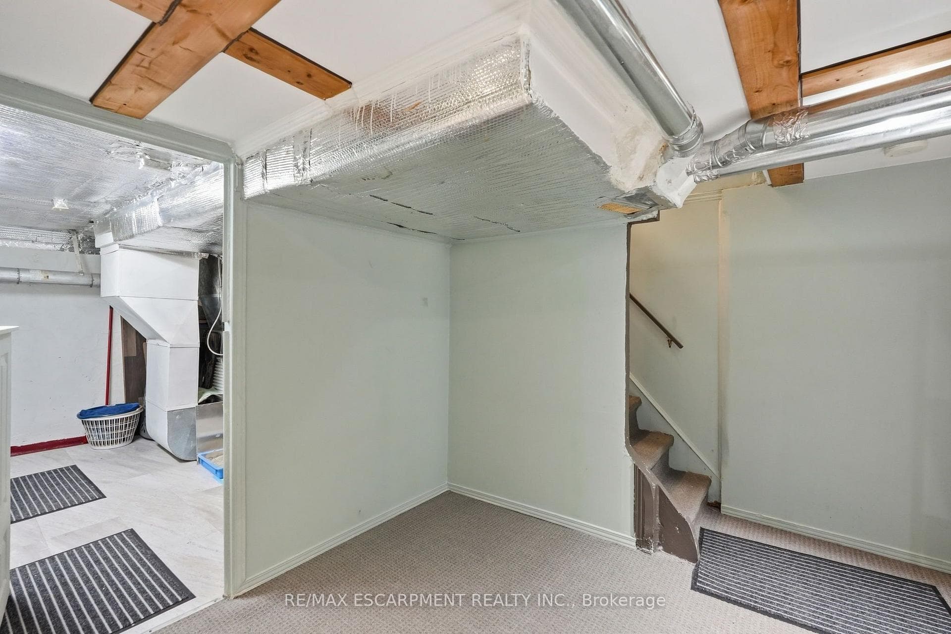 182 Cavell Avenue photo 31