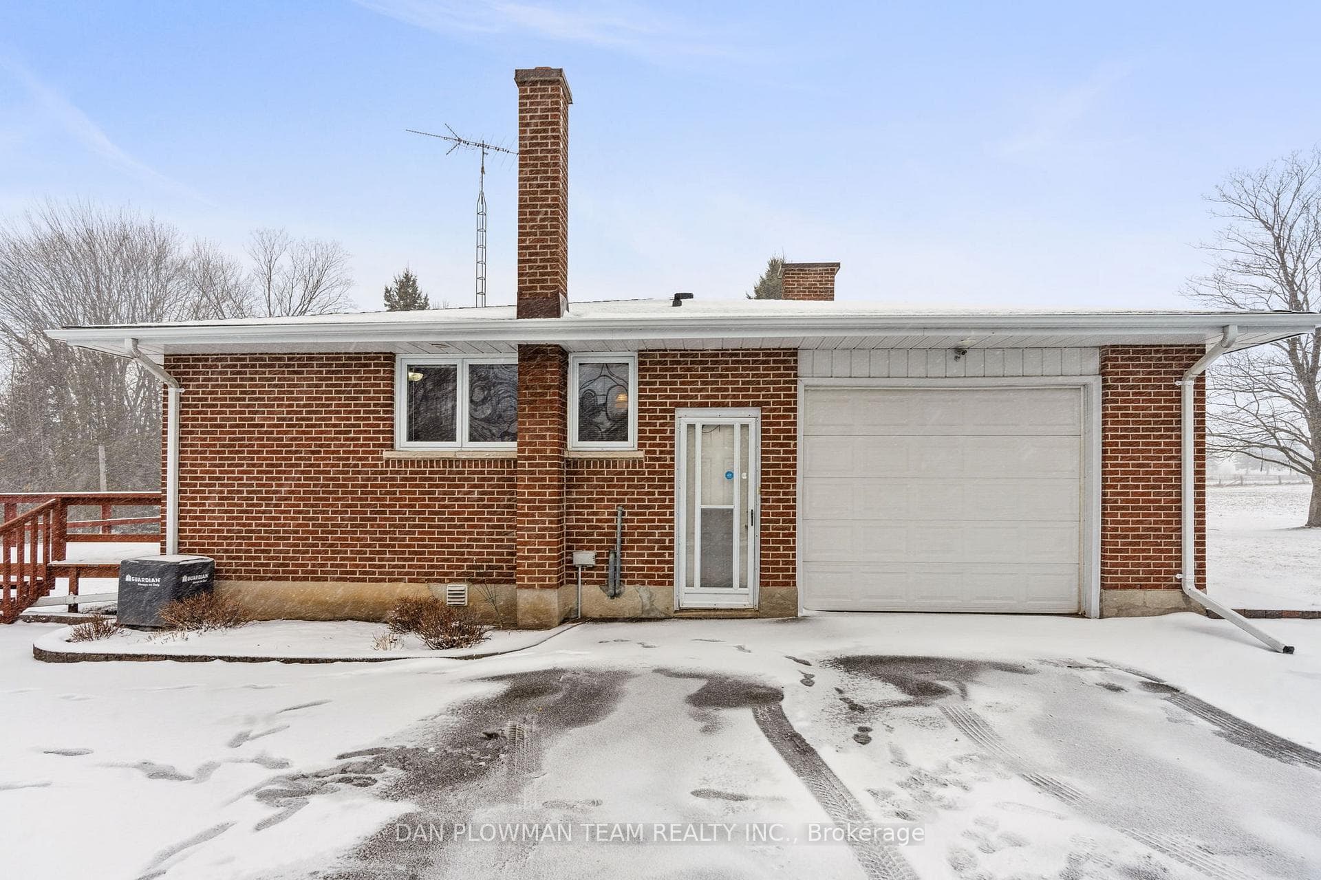 4880 Liberty Street photo 3