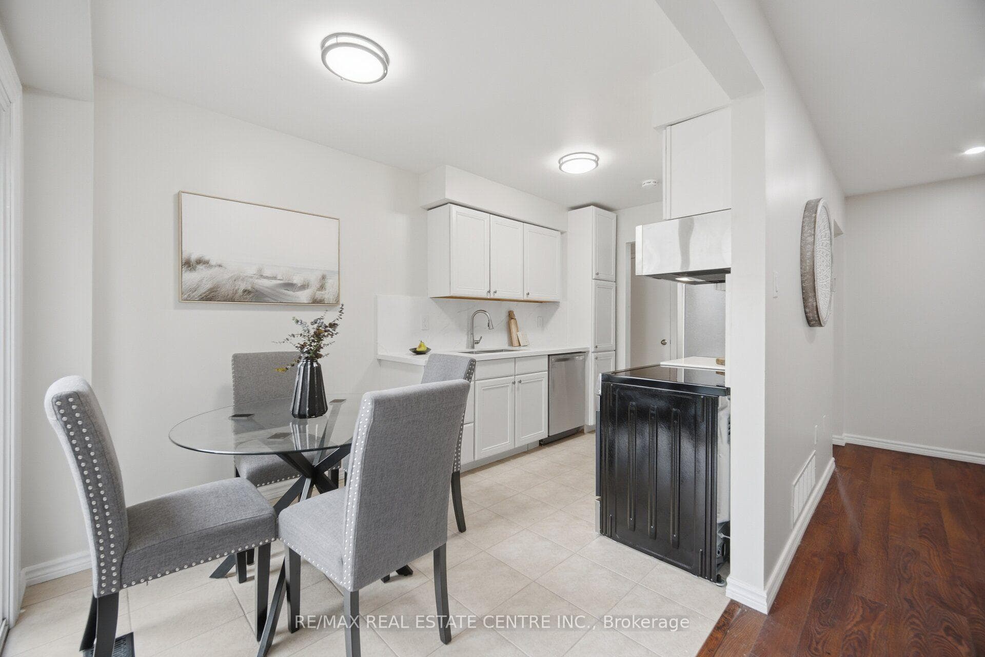 706 Carrying Place photo 16