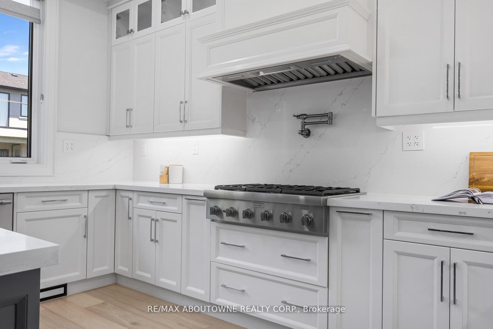 455 Samford Place photo 21