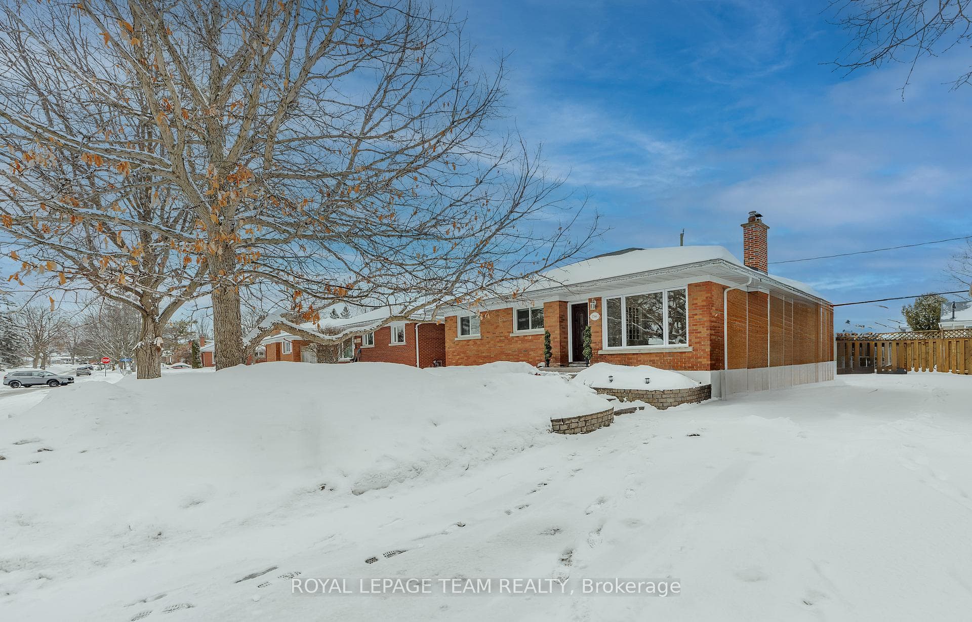 1746 Ainsley Drive photo 1