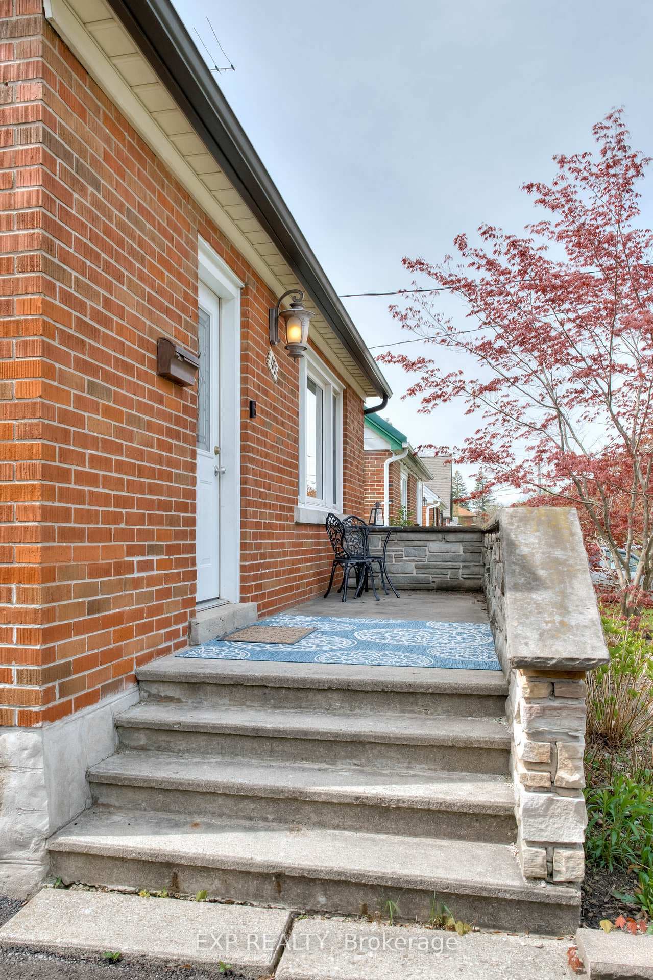 133 Mausser Avenue photo 4