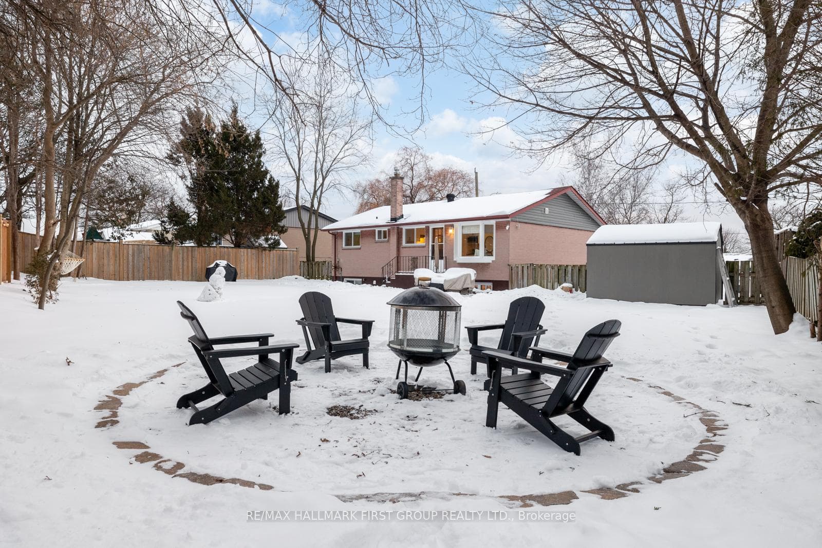 916 Greenwood Crescent photo 19