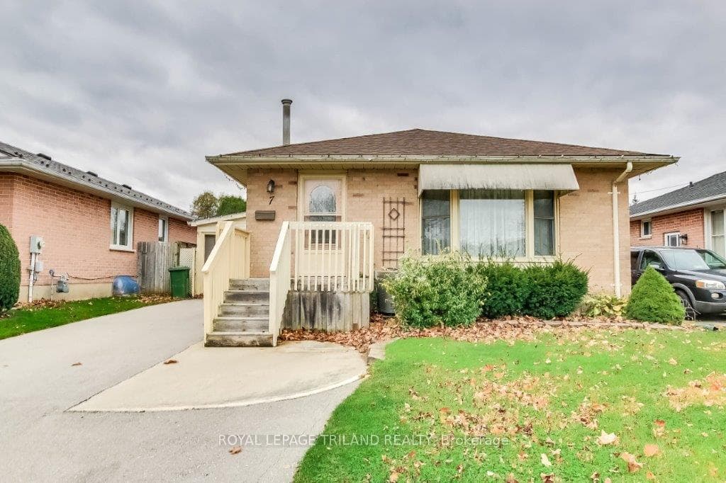 7 Ripley Lane photo 2