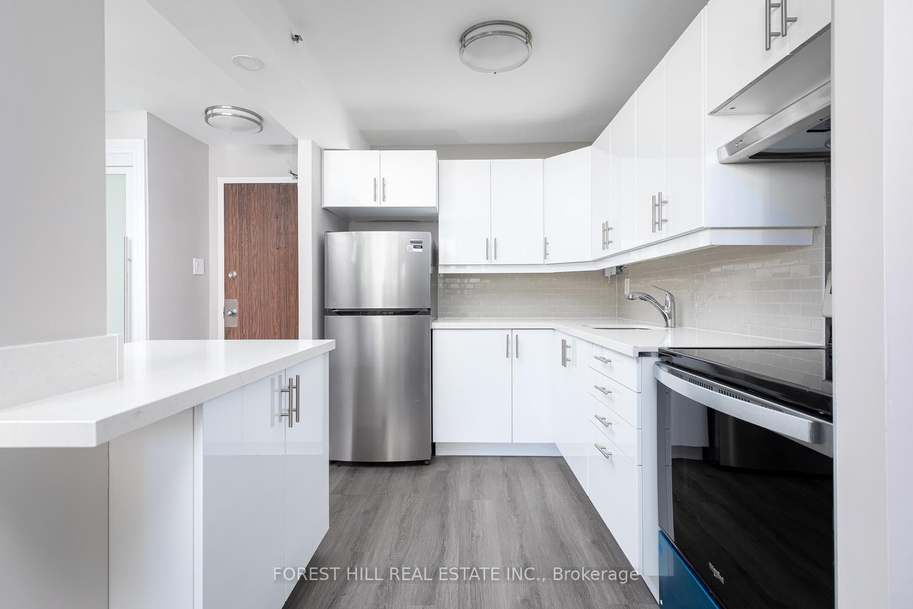 34 Walmer Road Unit 102 photo 12