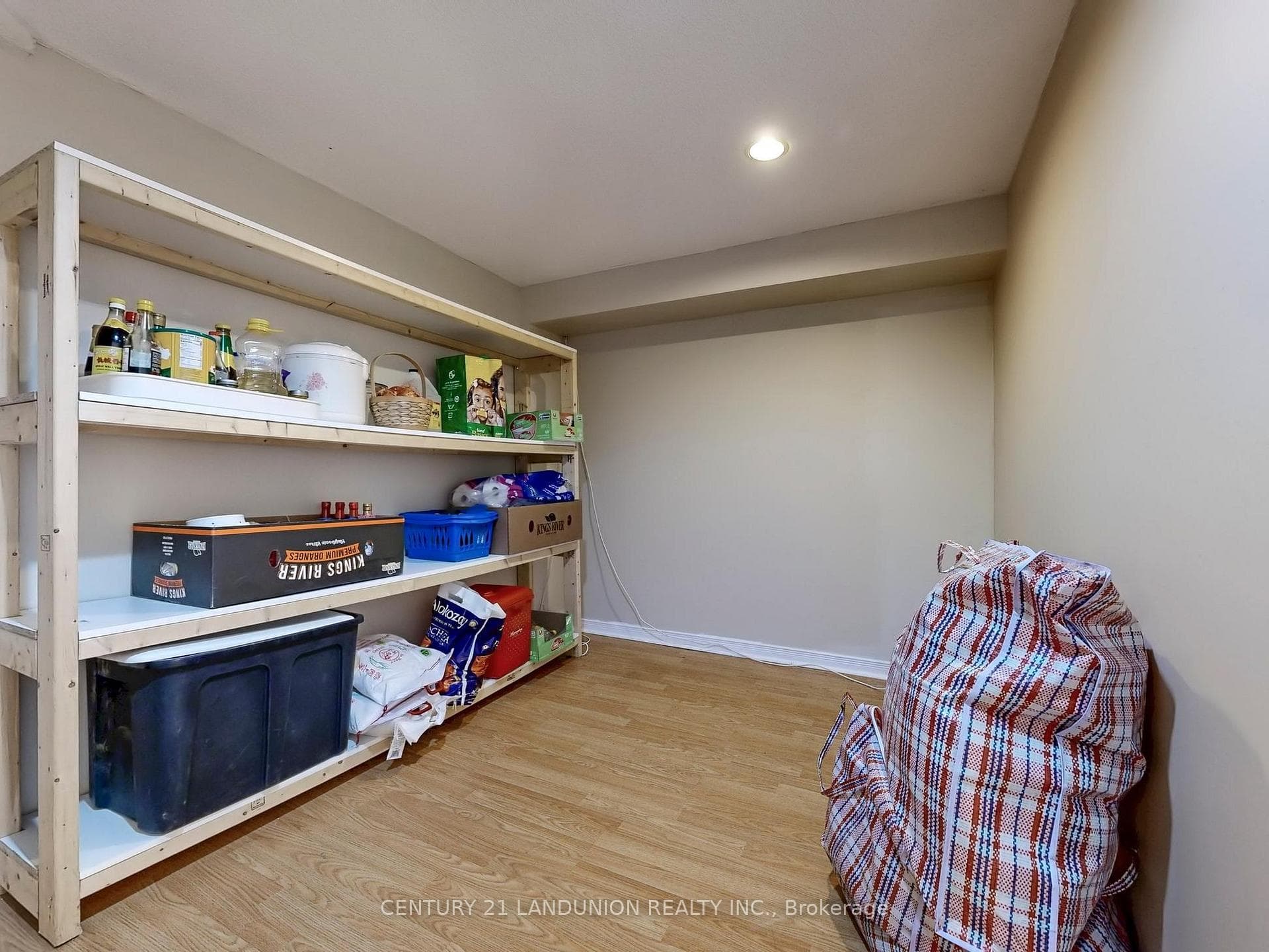 25 Bemerton Court photo 44