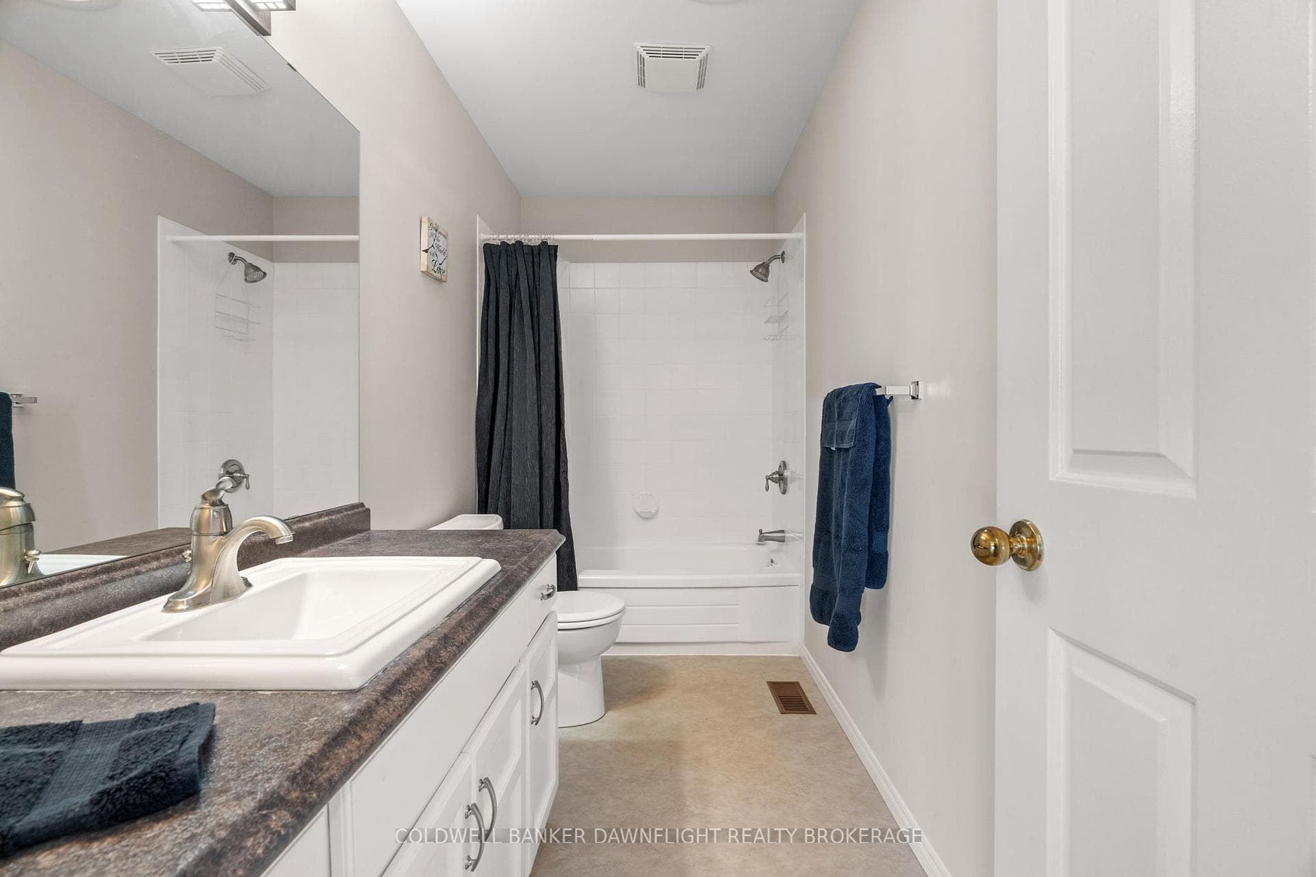 519 Edward Street photo 23