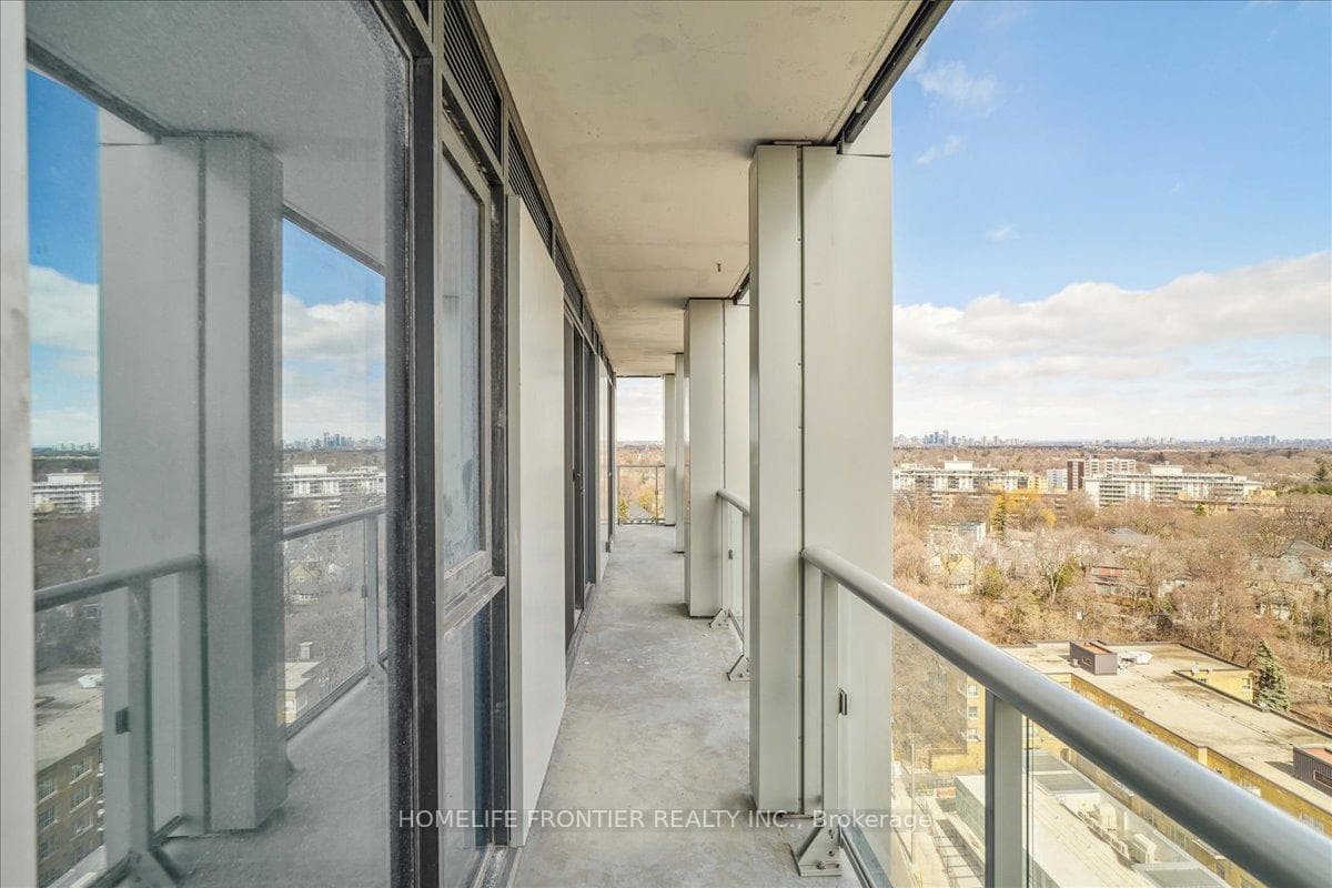 2020 Bathurst Street Unit 1916 photo 18