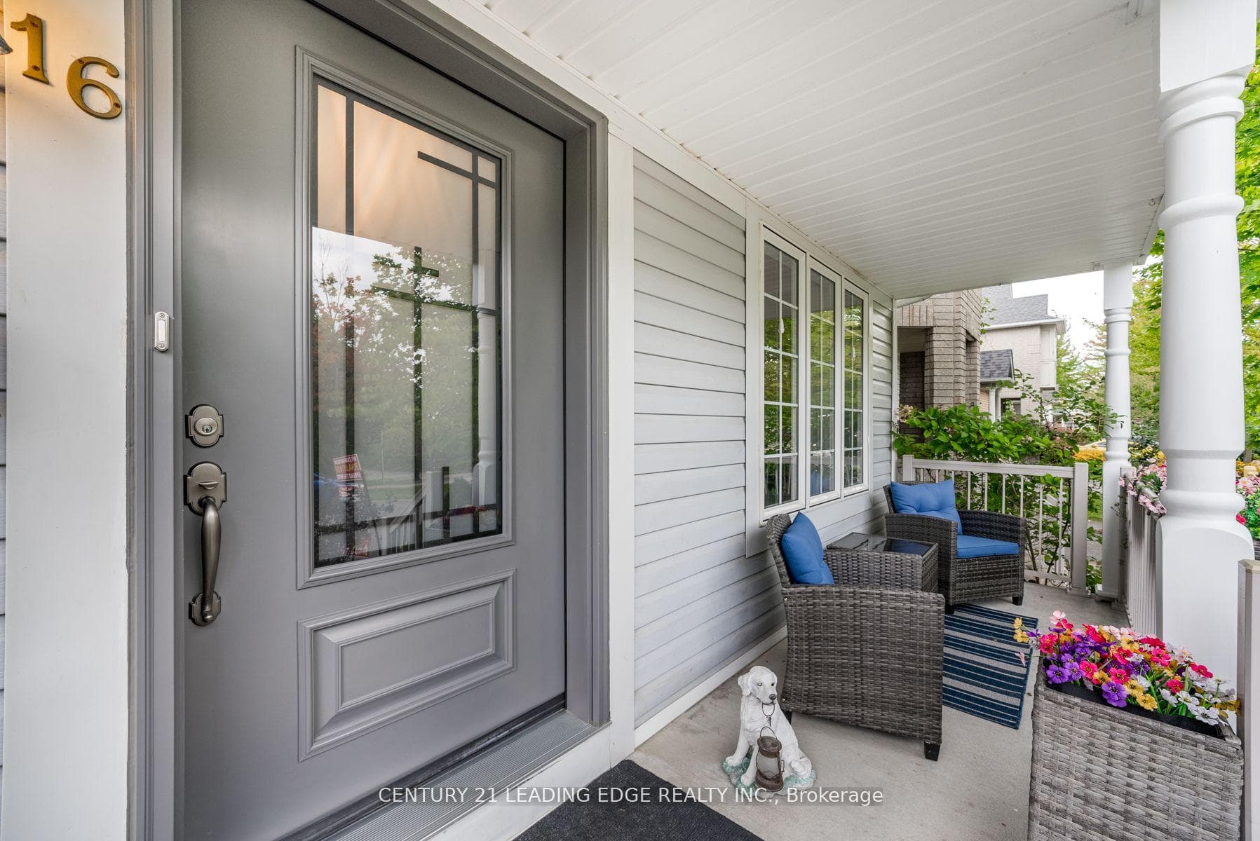 16 Hulley Crescent photo 2
