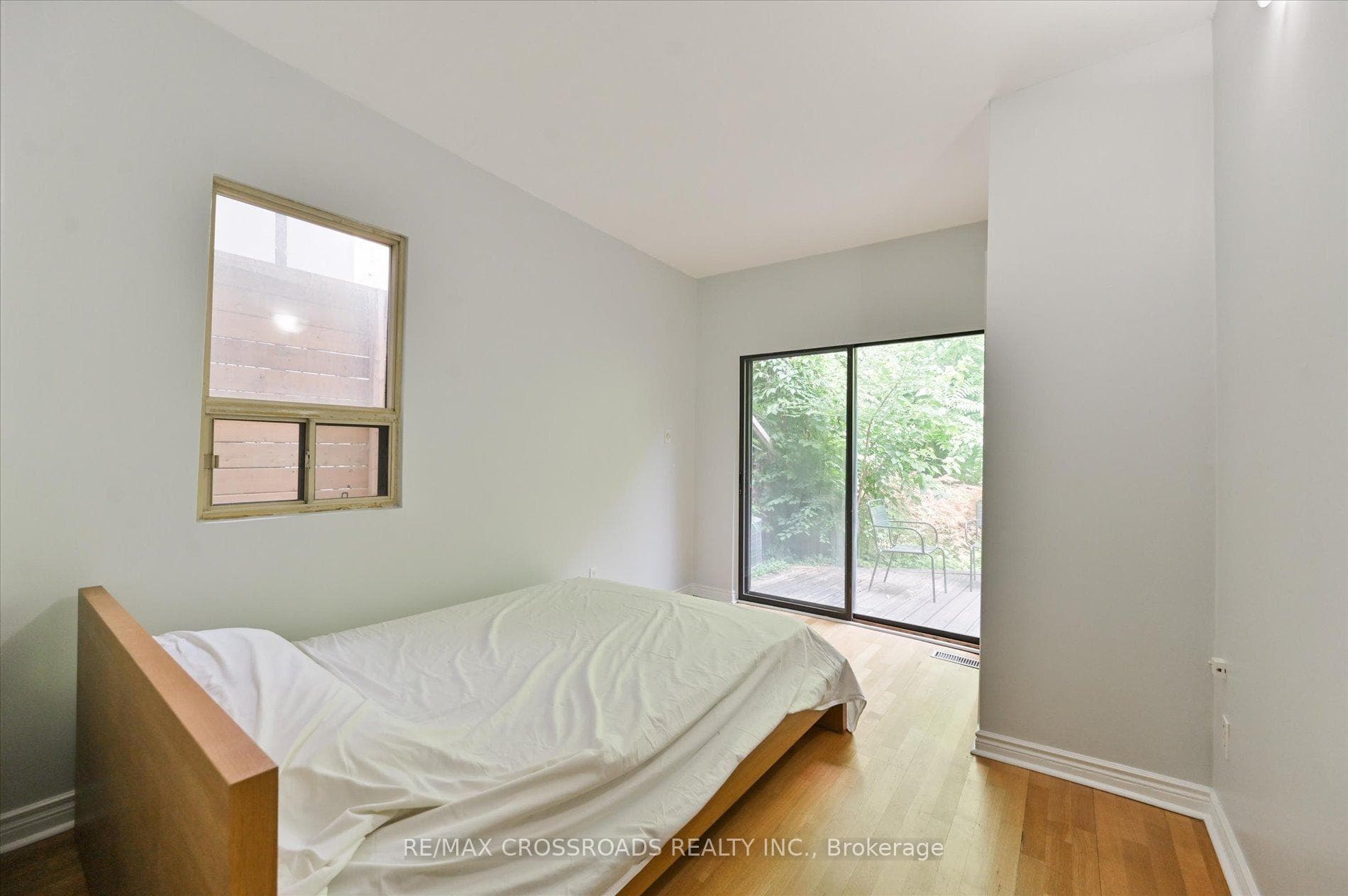 269 Ontario Street photo 6