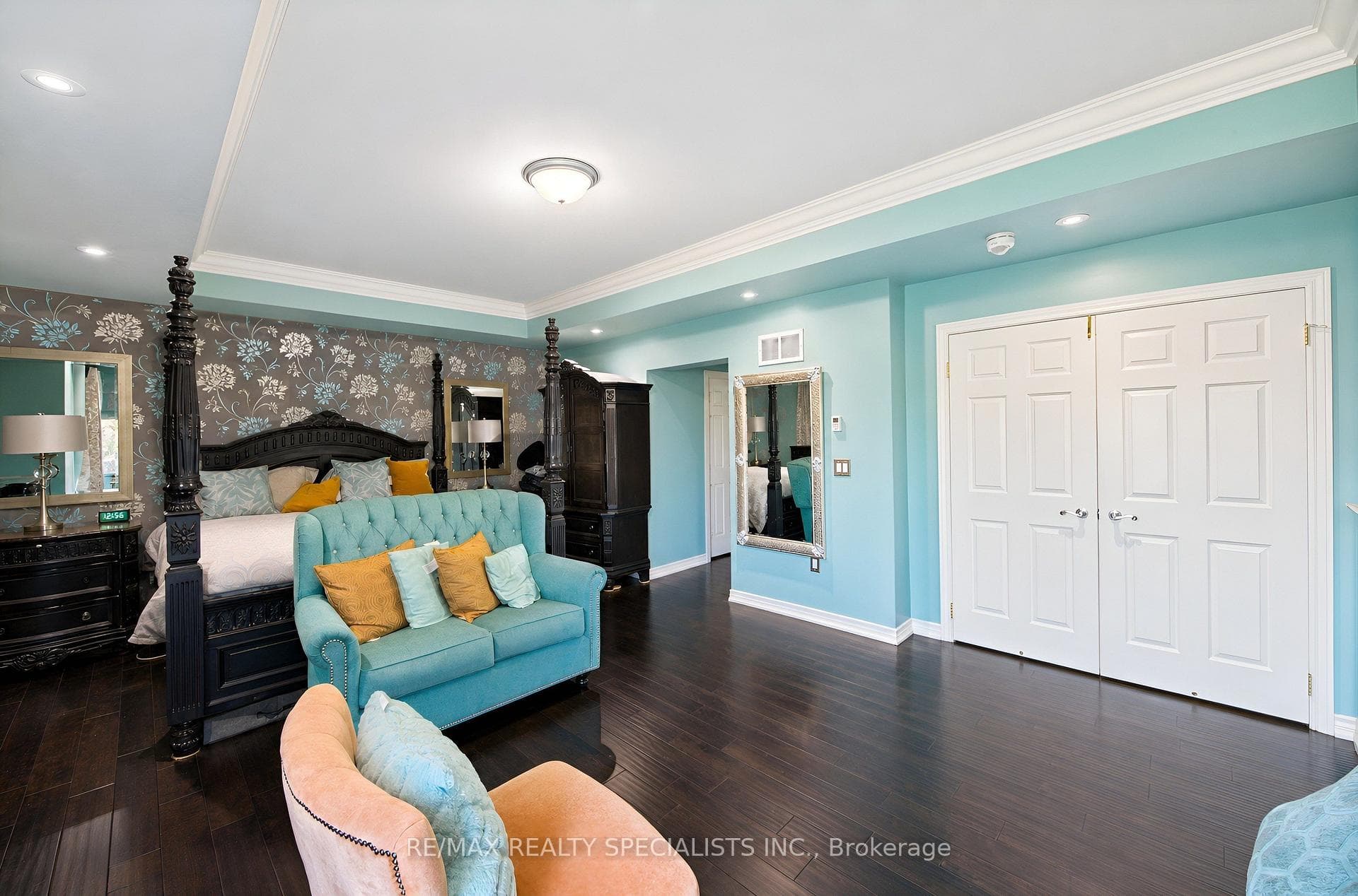 4 Burlwood Road photo 36