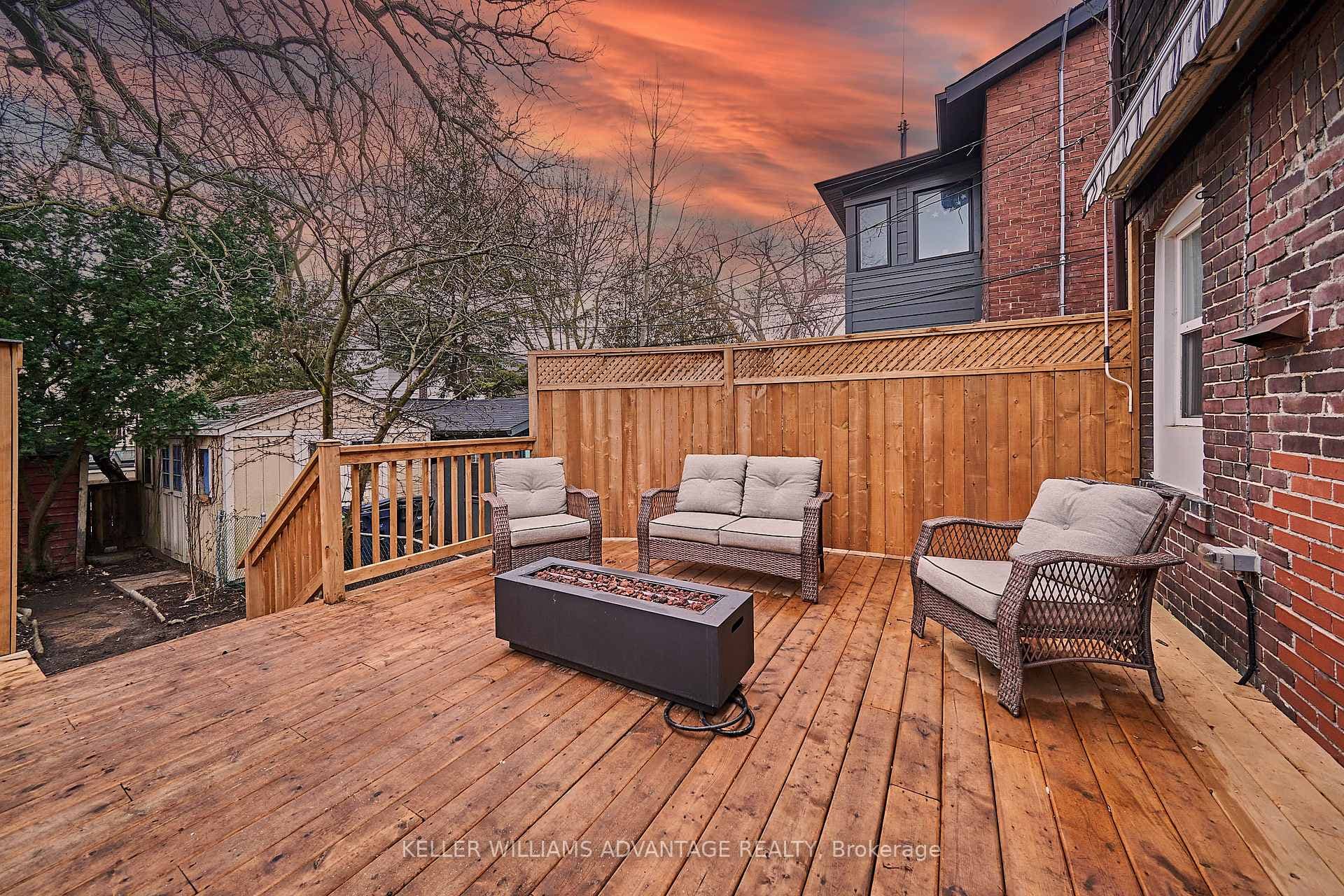 Beautiful back deck